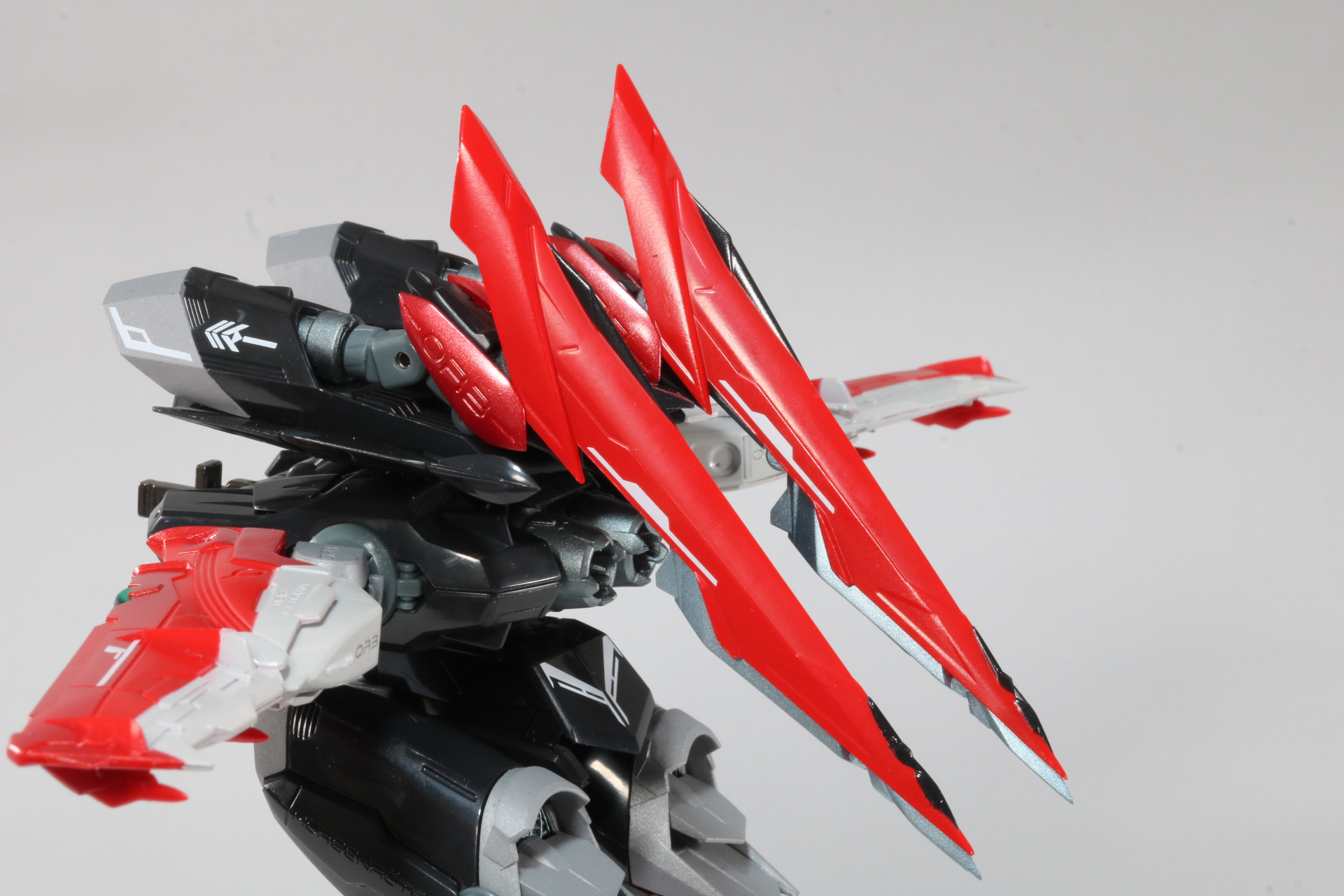 接続口の左右可動に加え、折り畳み可動が可能