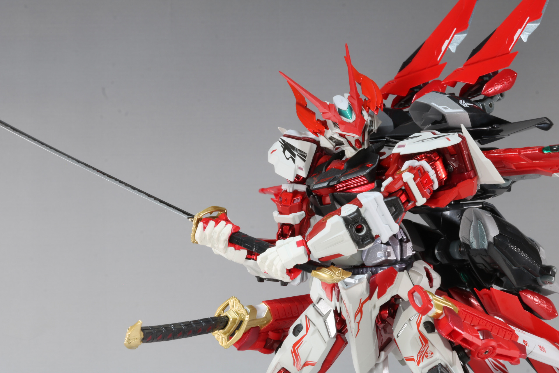 ガーベラ・ストレート、タイガーピアスの二刀流