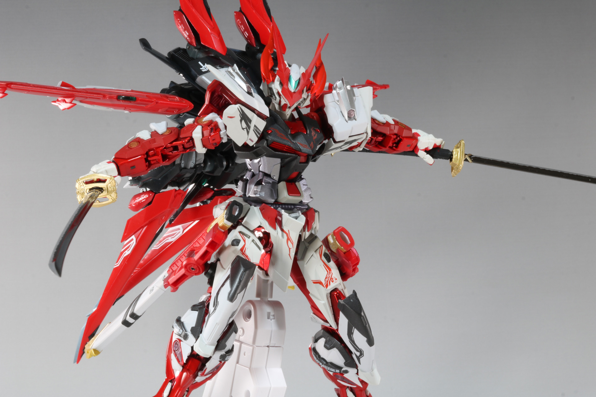 ガーベラ・ストレート、タイガーピアスの二刀流