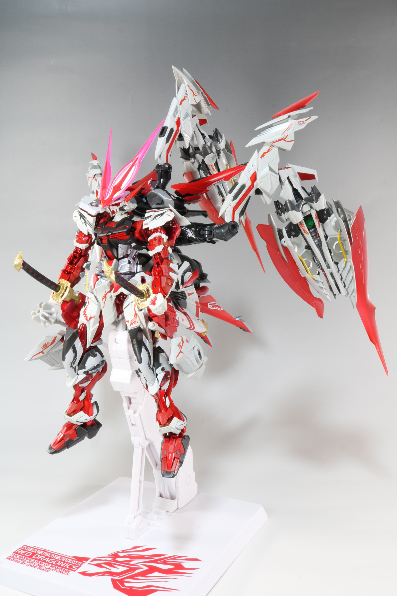 METAL BUILD ガンダムアストレイ レッドドラゴニクス