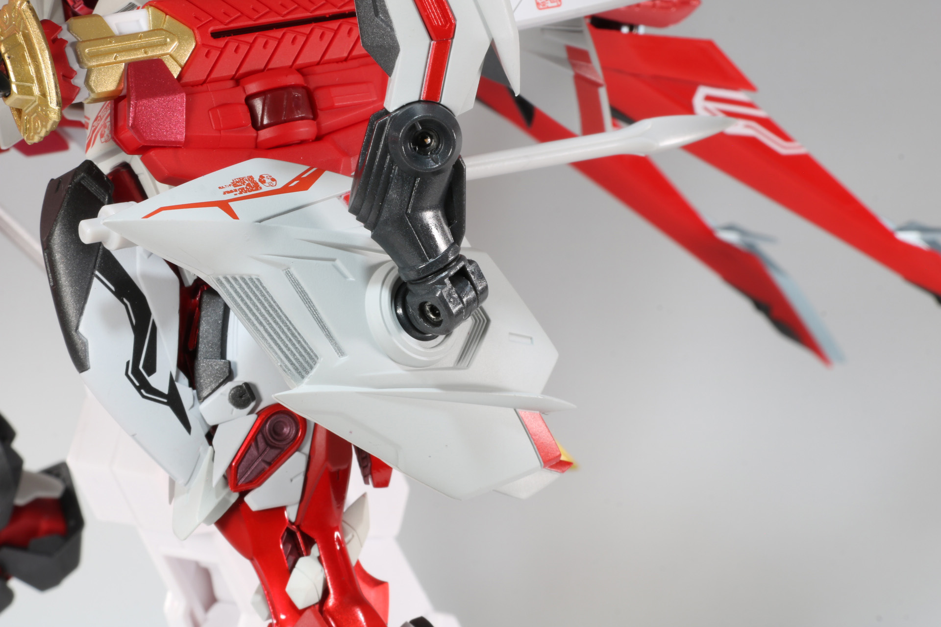 側面のジョイントで基部パーツの接続が可能