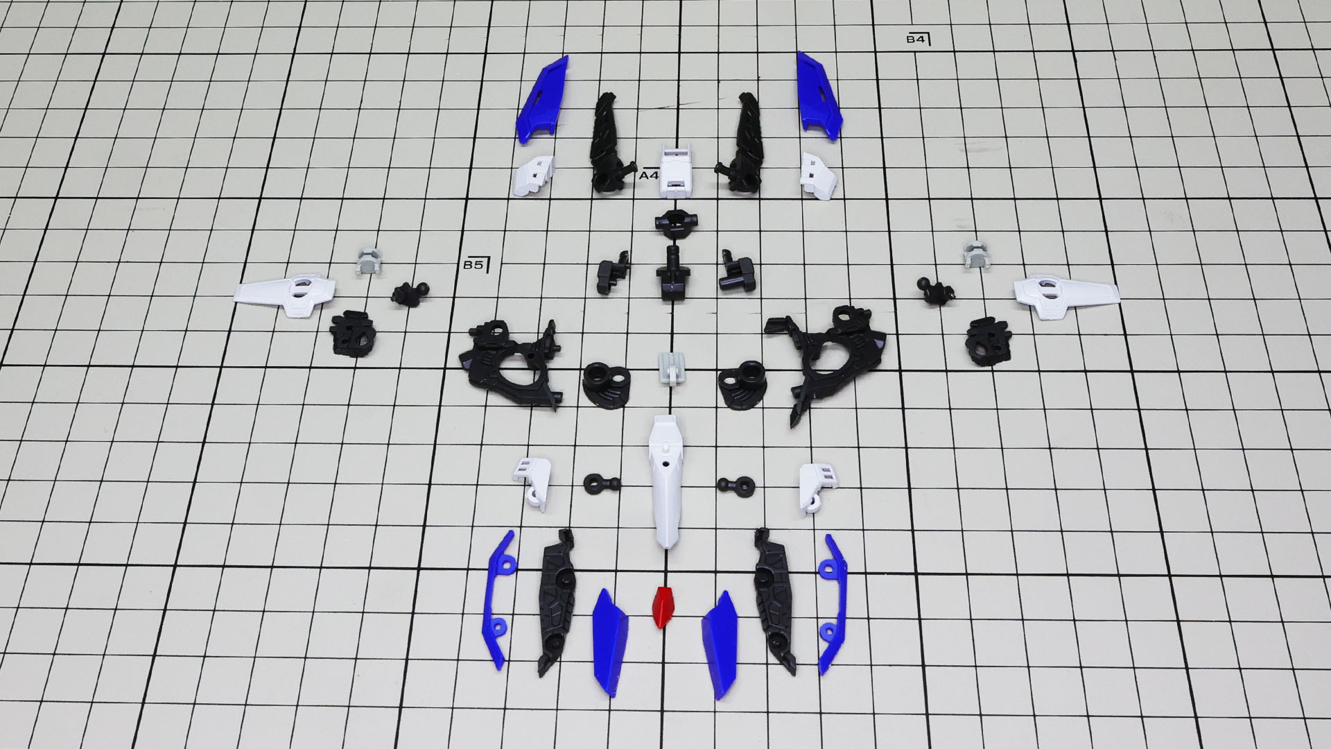 さすがRG！腰部だけですさまじいまでのパーツ構成です