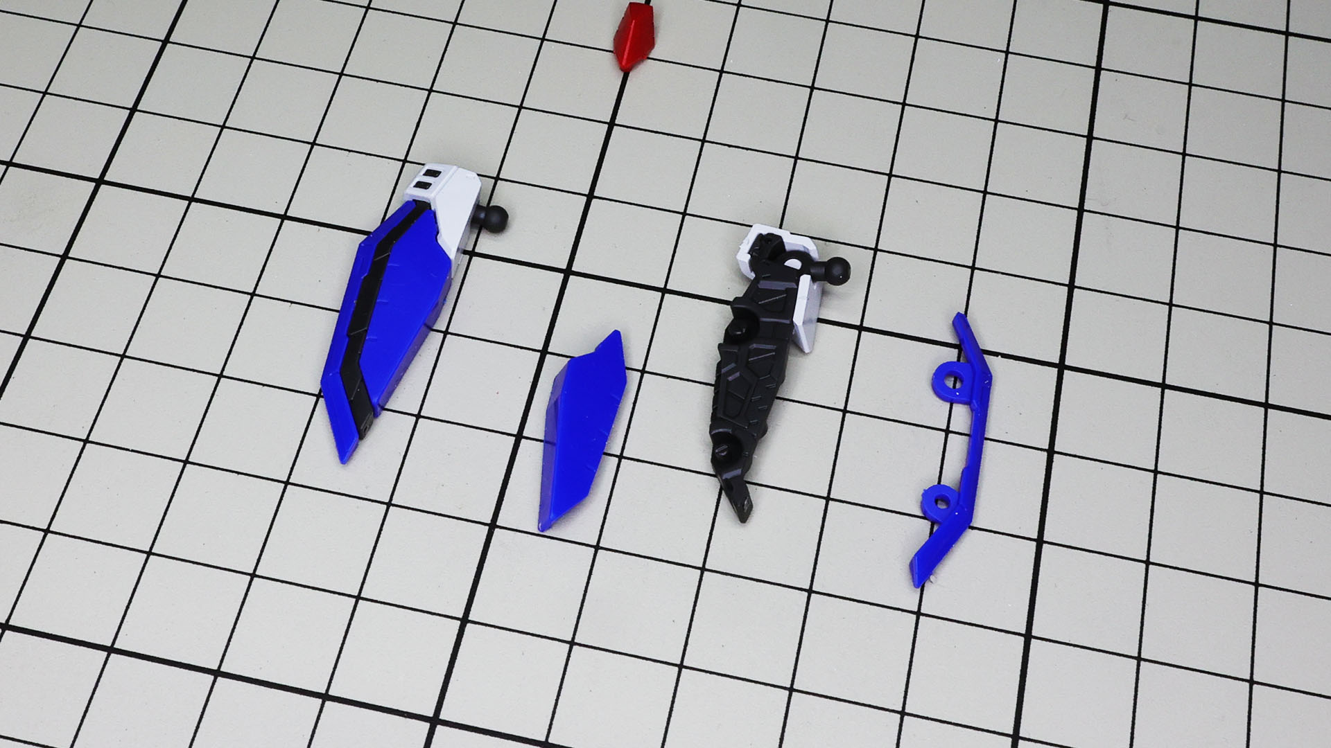 すべて組み上げ、脚部を接続したら下半身が完成です