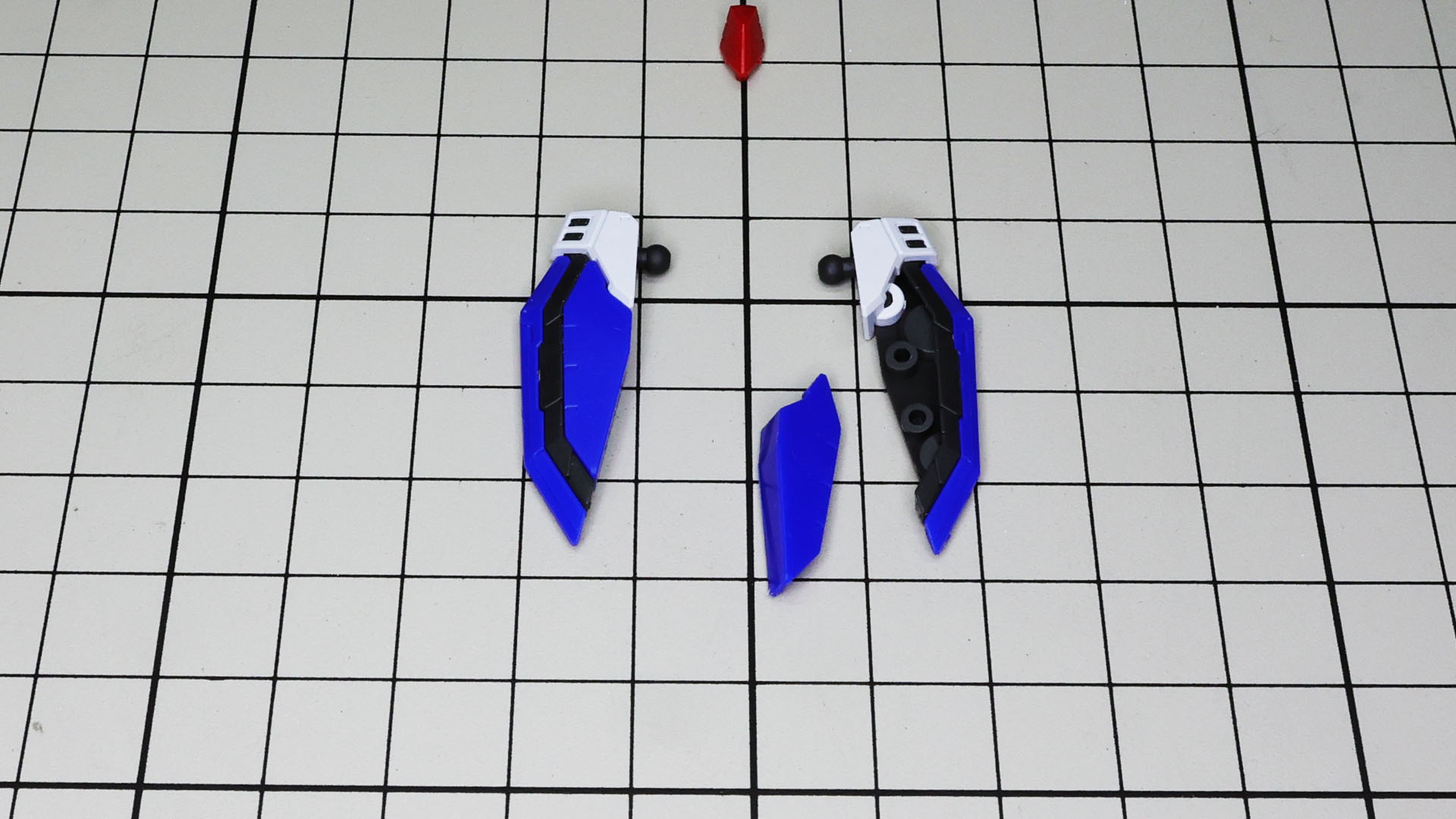 すべて組み上げ、脚部を接続したら下半身が完成です