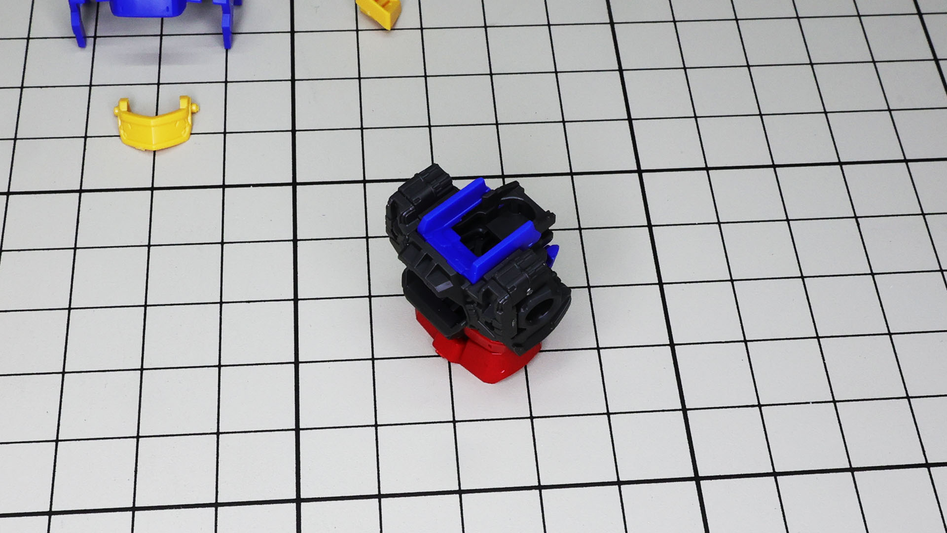 首部は2重関節でこれまでにない可動方法となっています