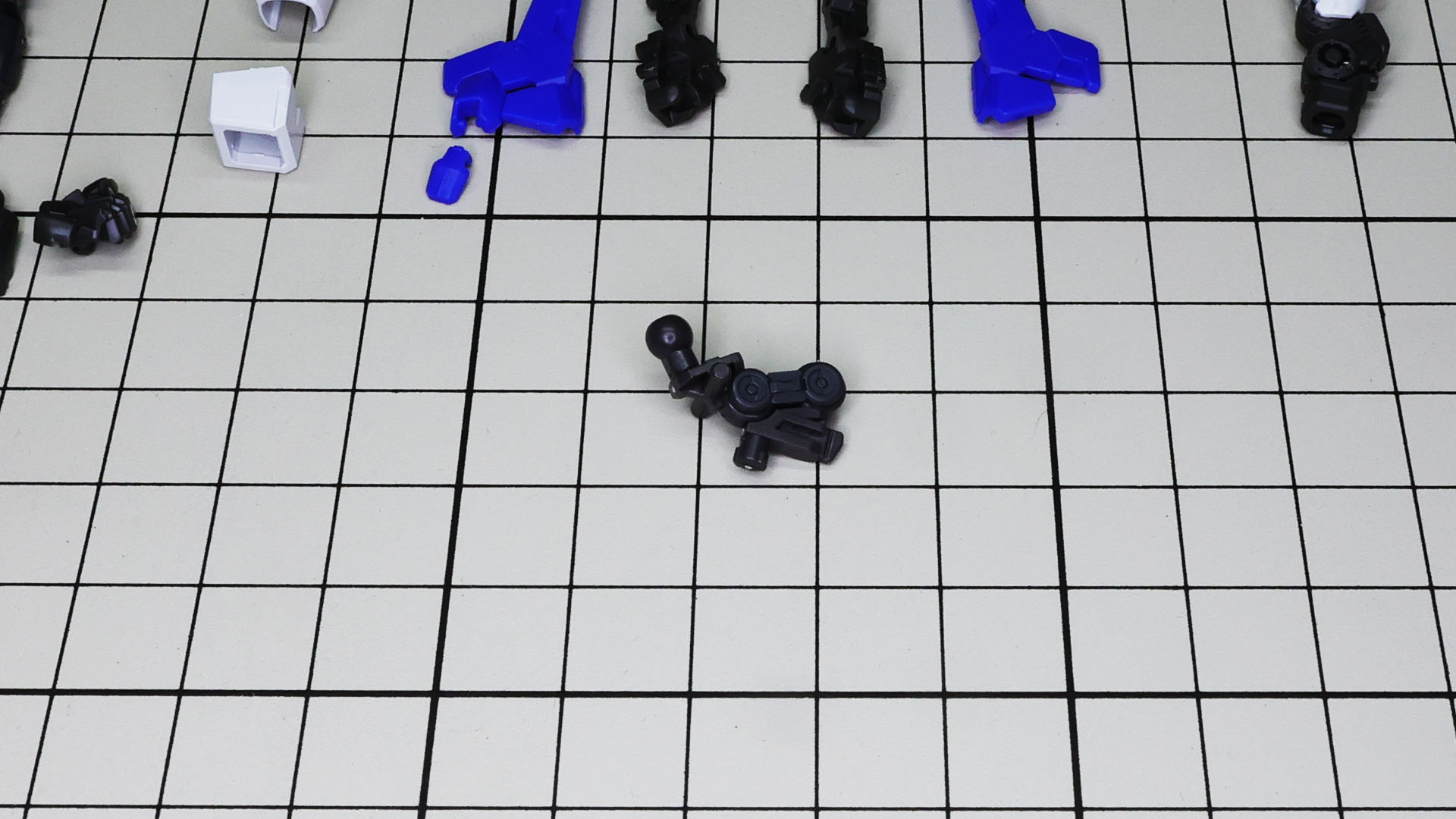 ボールジョイント側がボディに接続される部分です