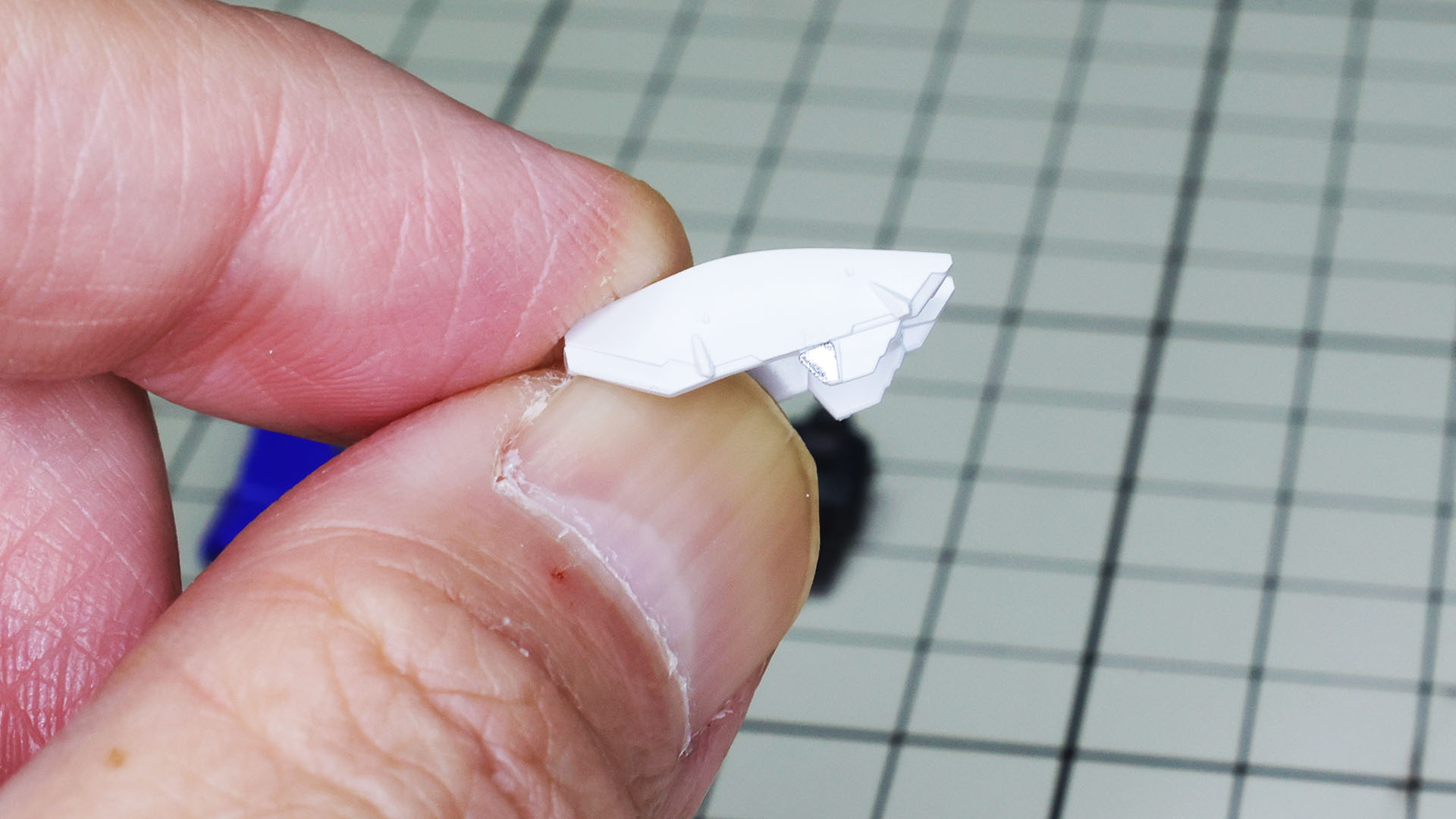 細かいですがここにもリアリスティックデカールを貼りこみます