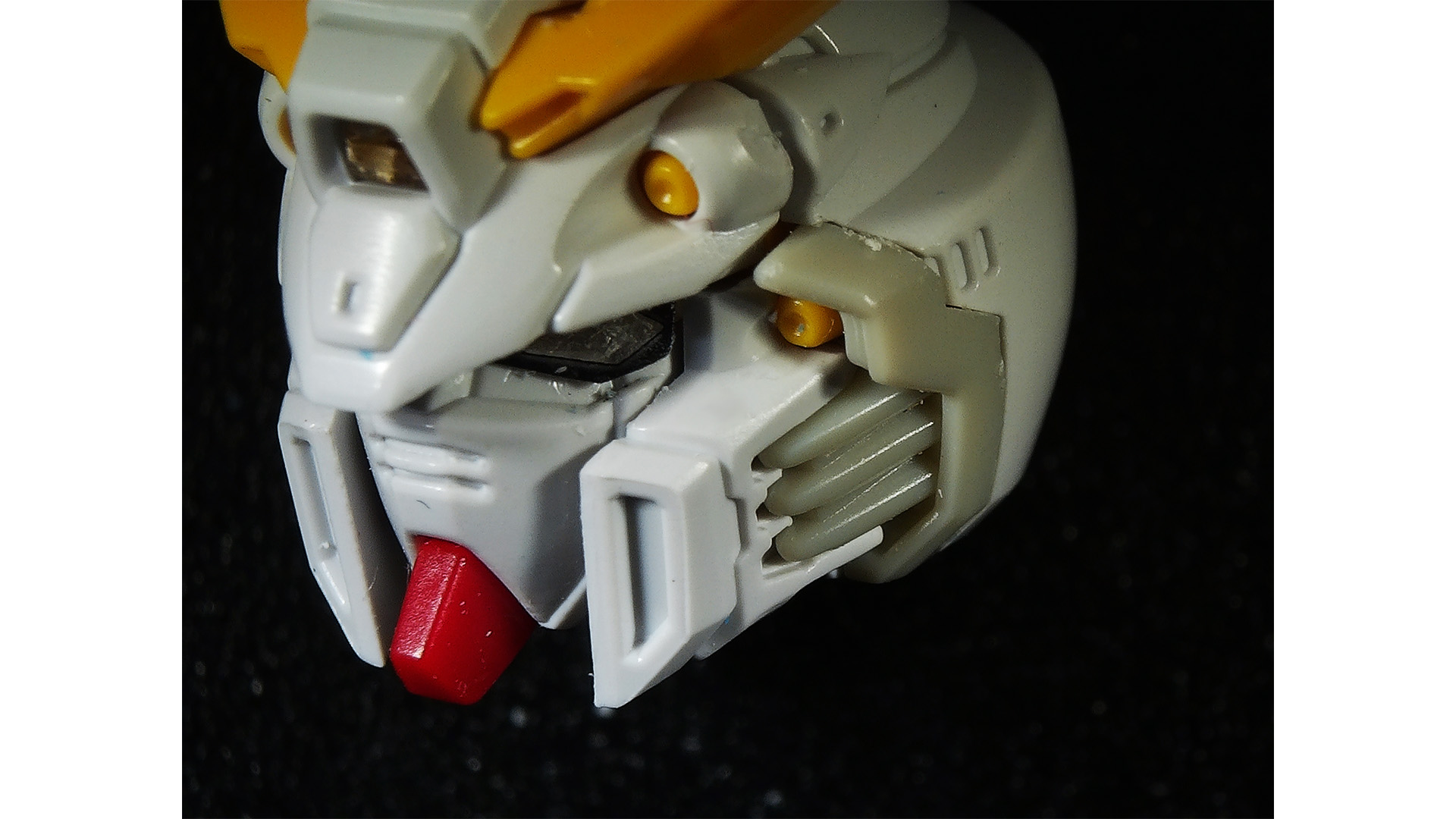 組付けるとこれがまたかっこいい！苦労が報われる瞬間を味わえます