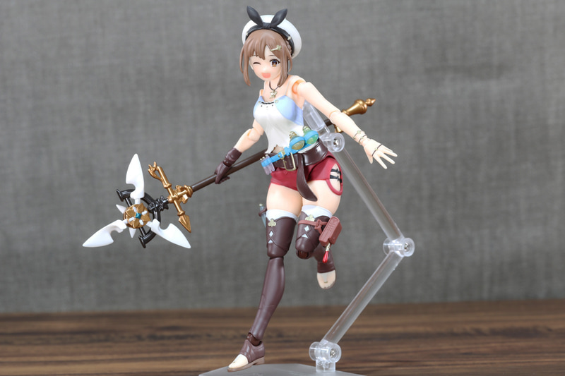 キリッとポーズを決める