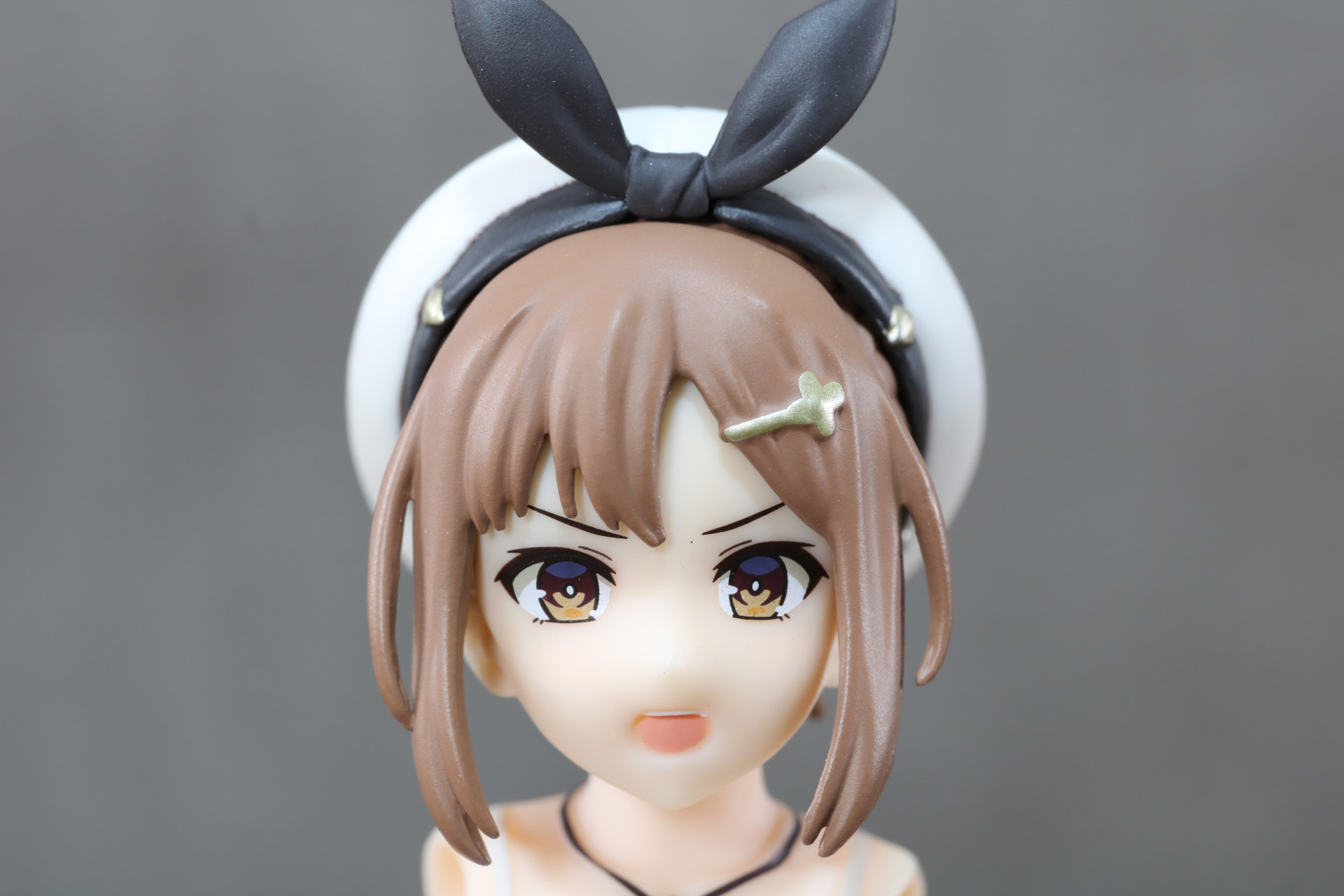 元気いっぱいな「ウインク顔」