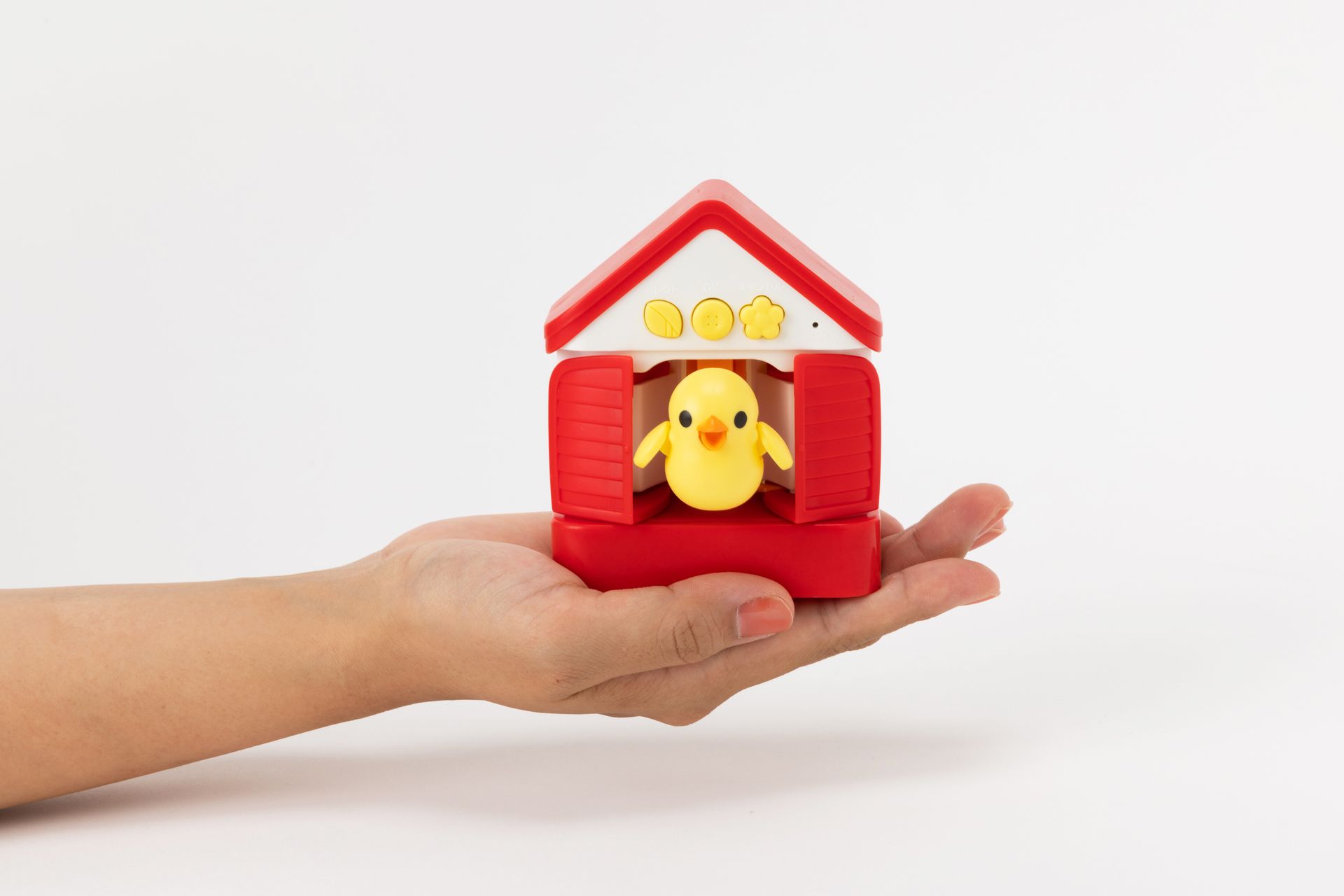 「おしゃべりハト時計」は、まだ時計を読めない子どもでも楽しく時間を知ることができる