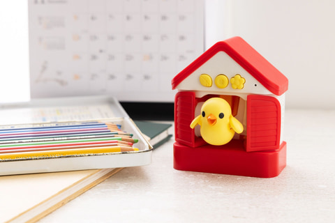 音声で時刻を知らせる「おしゃべりハト時計」が11月発売 - HOBBY Watch