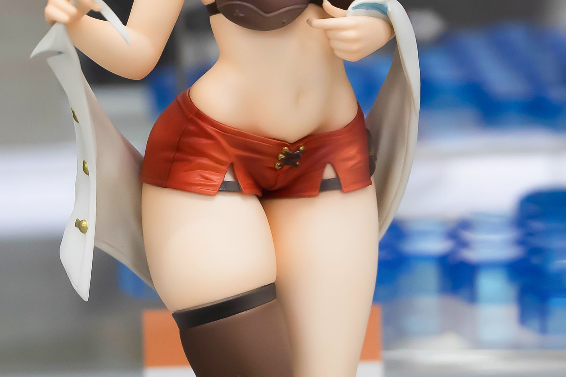 トレードマークの赤いホットパンツは健在だ。