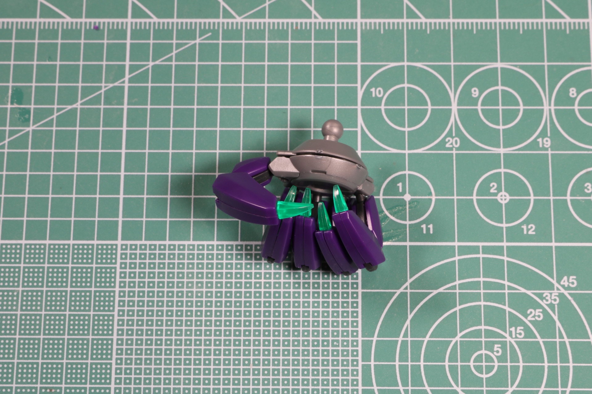 可動手は握り拳を作ることもできる