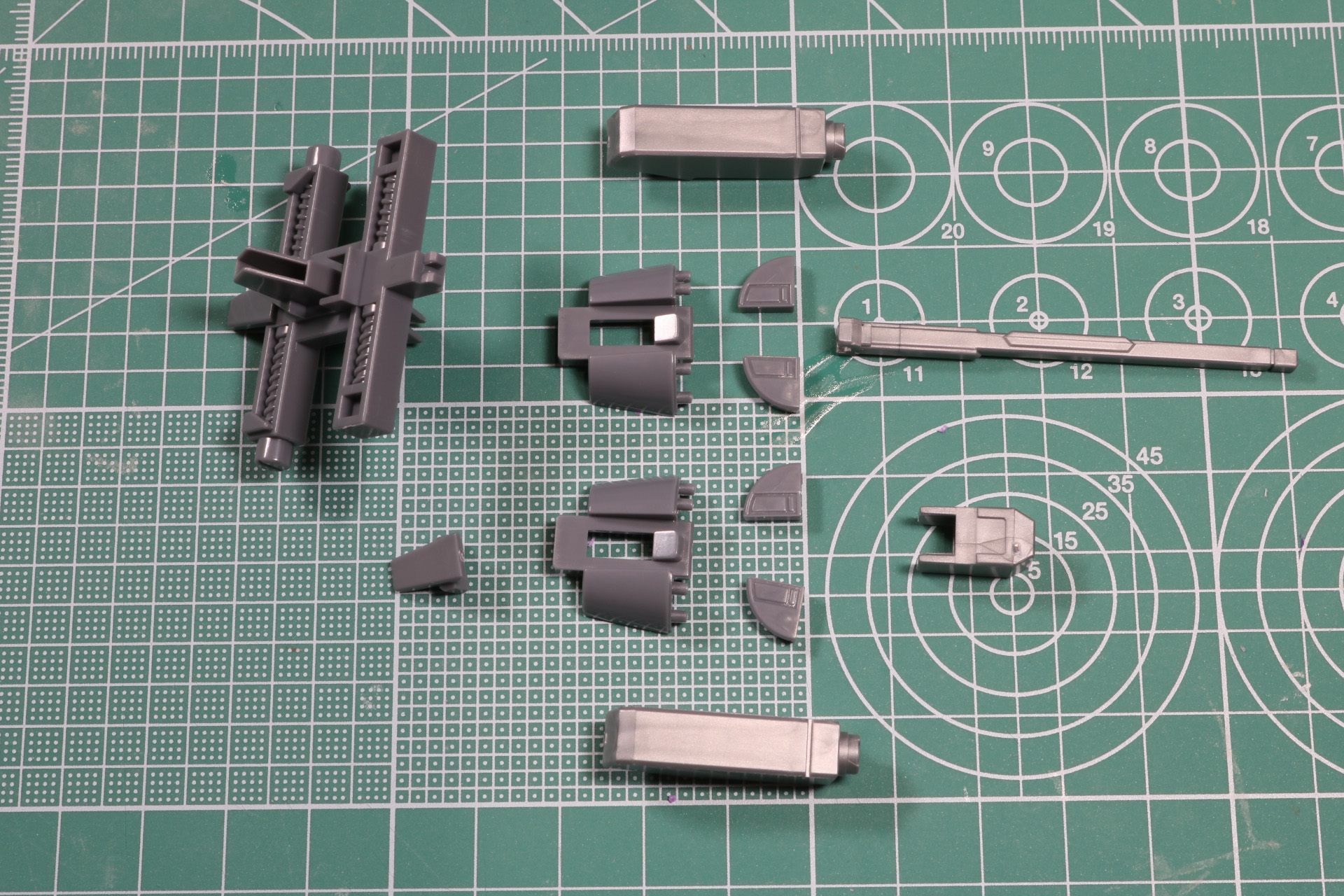 ルガーランスの刃を開いた状態の柄