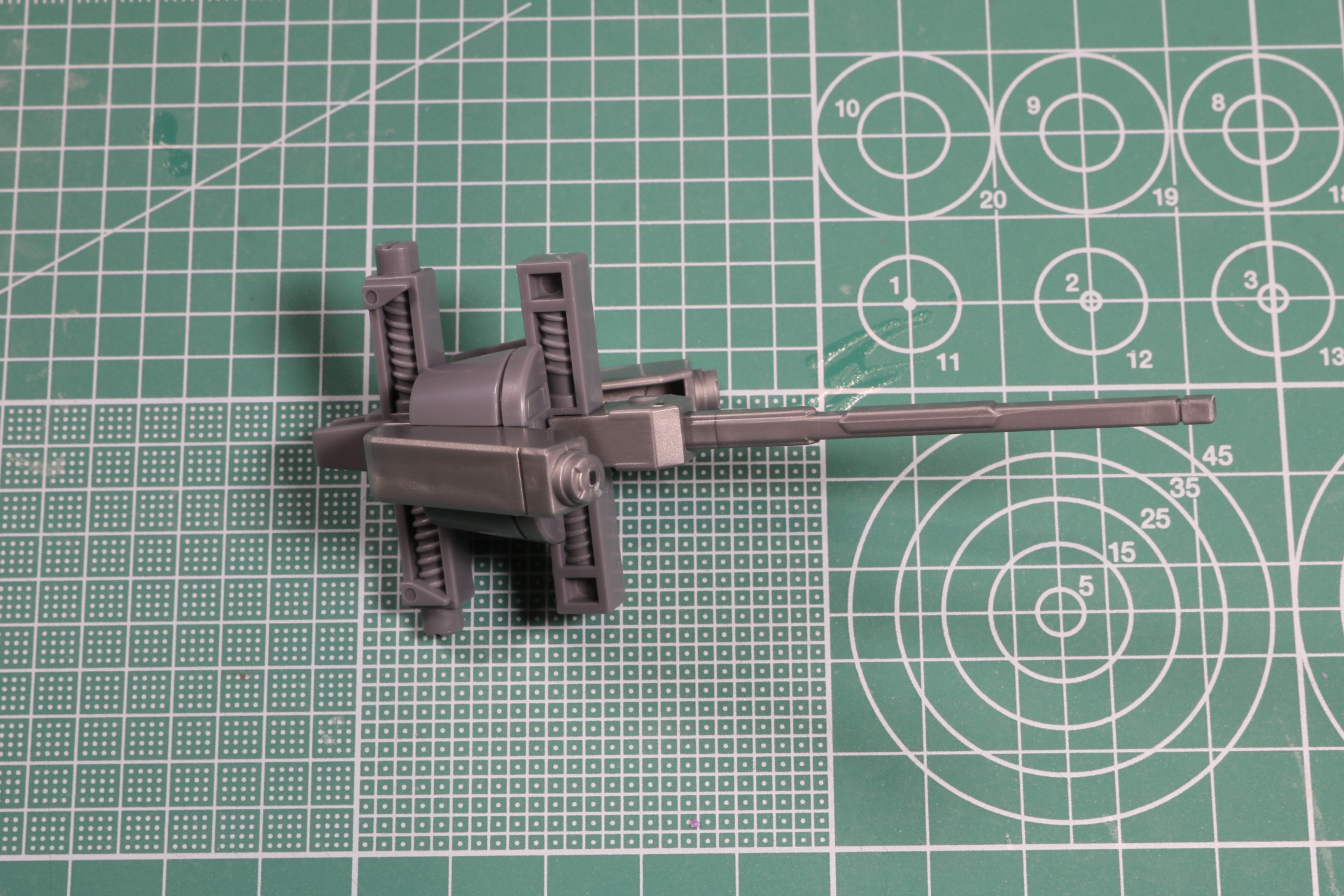 ルガーランスの刃を開いた状態の柄