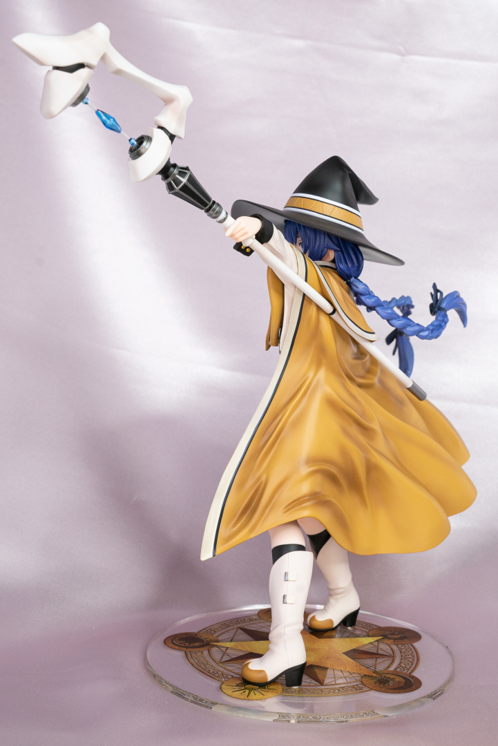 どの角度から見ても師匠……じゃなくて先生（ルーデウスにこう呼ばせてる）のフィギュアを完全再現してる