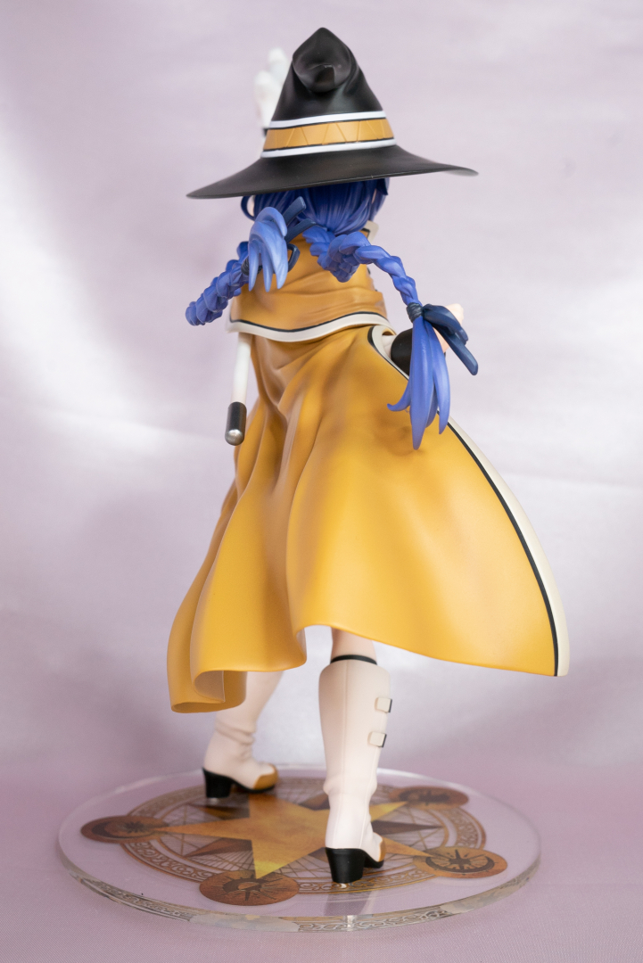 どの角度から見ても師匠……じゃなくて先生（ルーデウスにこう呼ばせてる）のフィギュアを完全再現してる