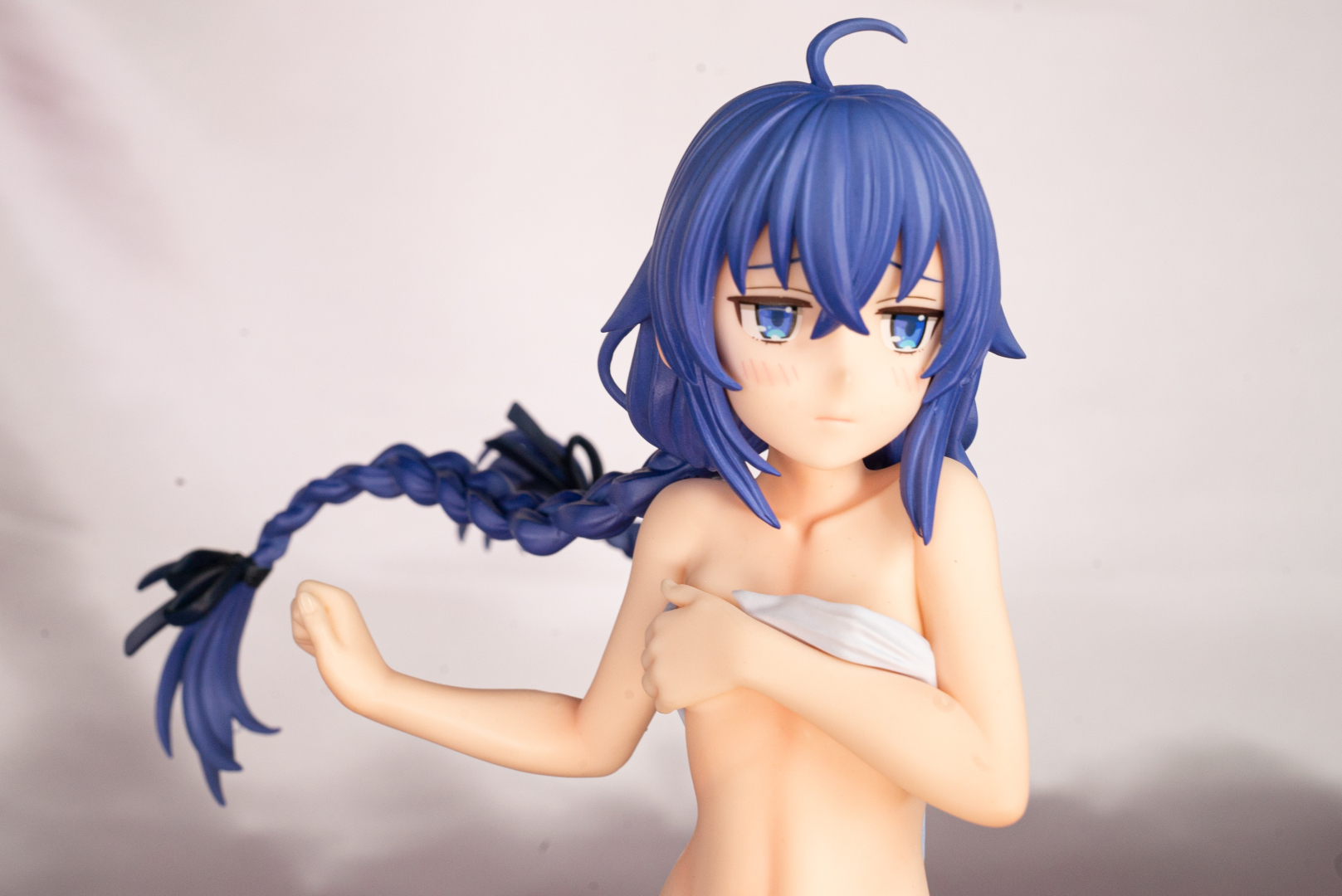 そして、付属の「恥ずかしがり顔パーツ」に交換。なんか、申し訳ないことをしている感じに（苦笑）