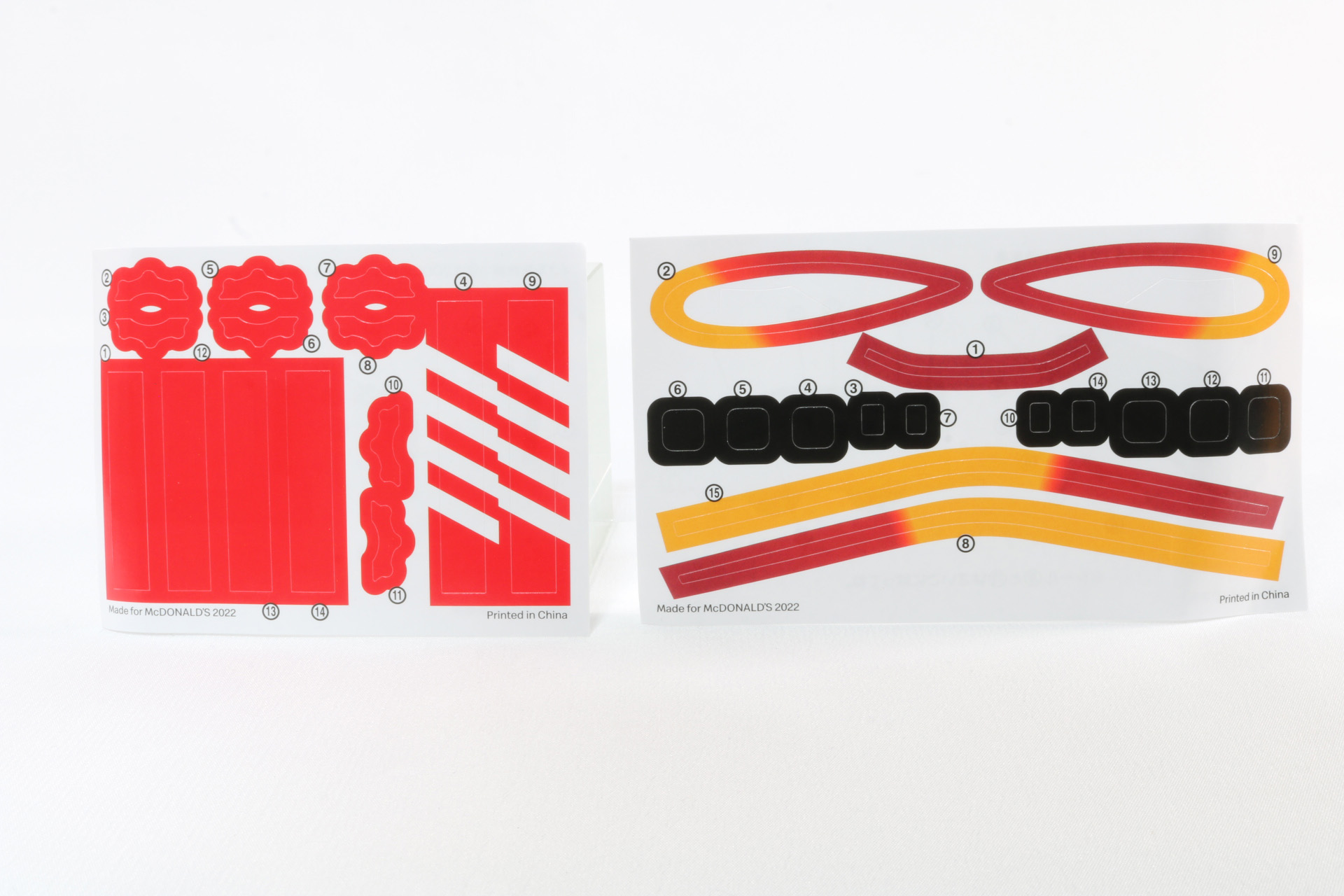 「E3系新幹線つばさ2000番代」と洗車場のシール2枚