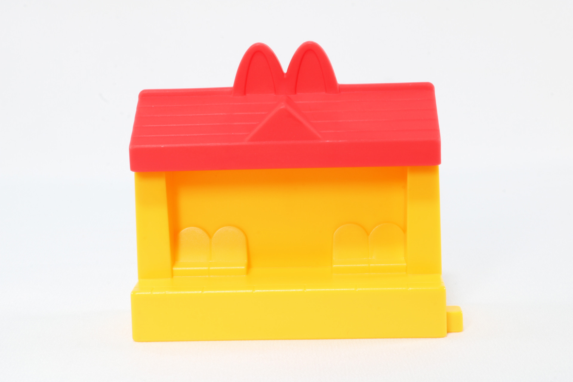 ハッピーセット駅はホームと屋根を合わせる