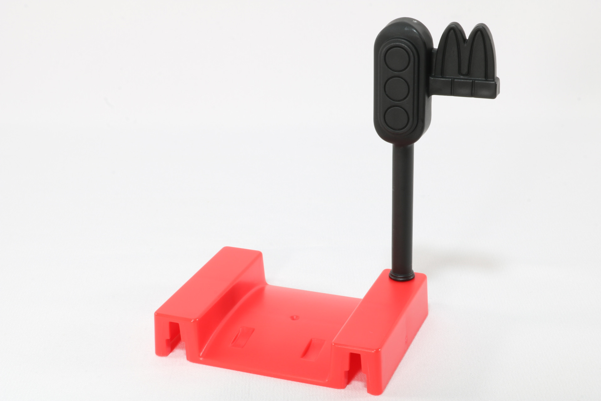 マクドナルド信号は信号部分と台座を合わせる