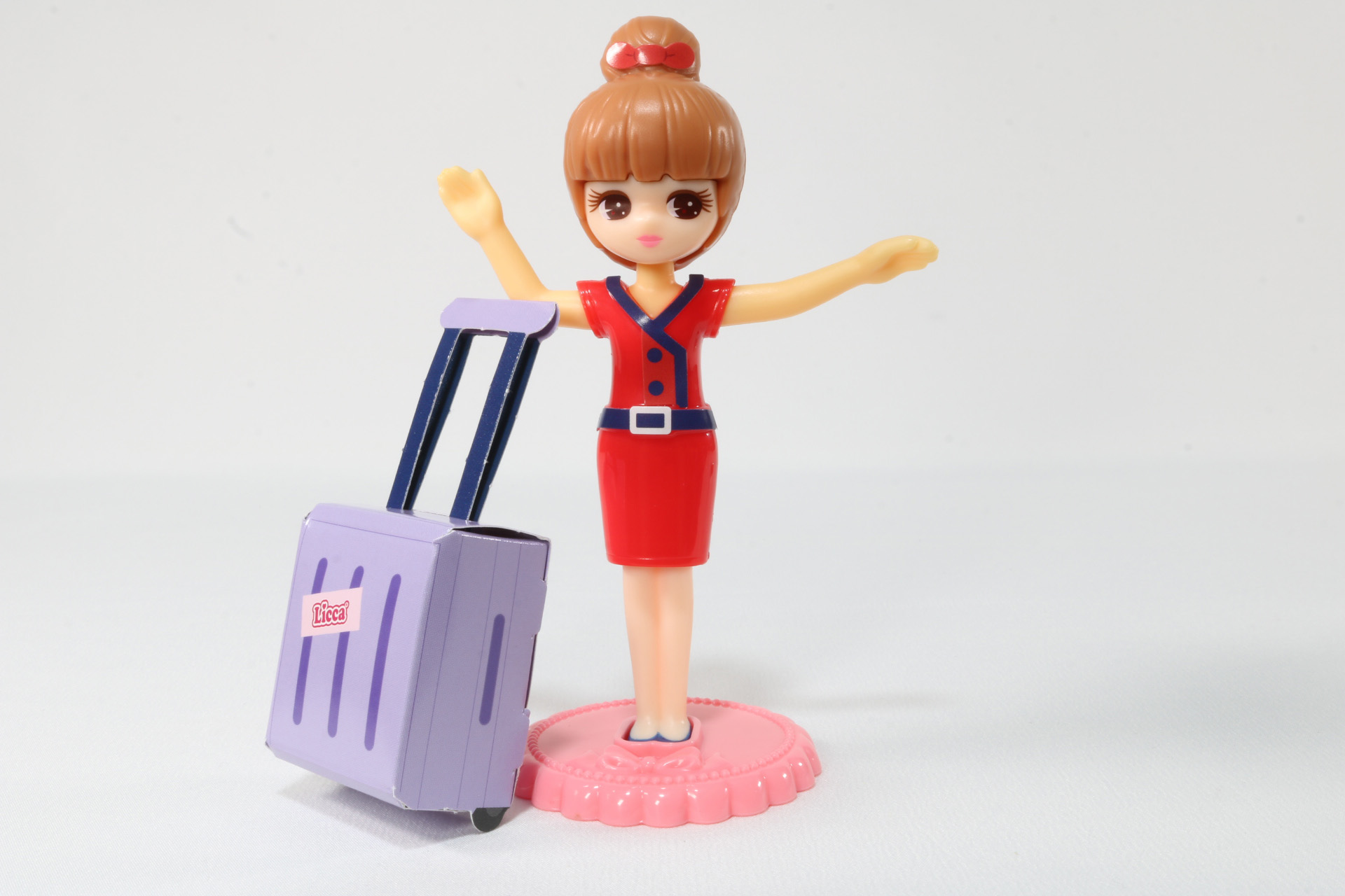 バックと一緒にキャビンアテンダント。シールでディテールアップ