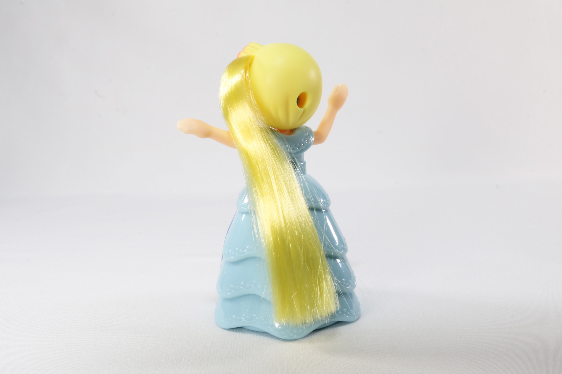 眩しい黄色のサイドテール