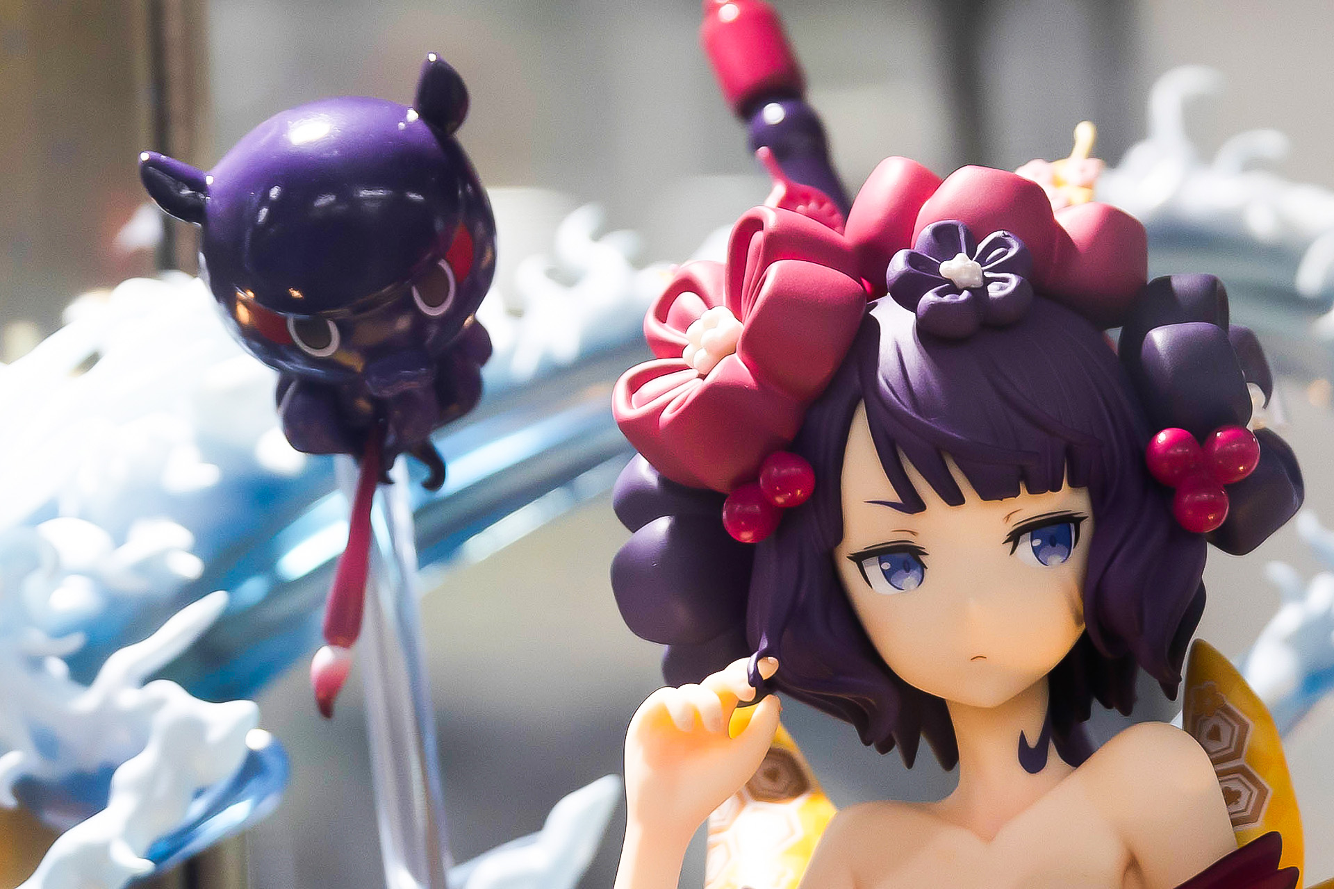 葛飾北斎のパートナーである、タコのような姿をしたとと様も、隣にしっかりと寄り添っている。