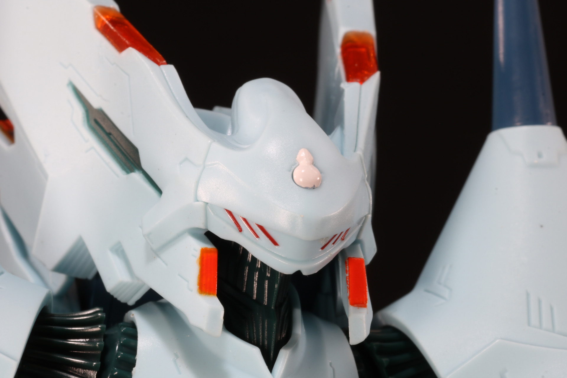 表情も優しく、雄々しい印象