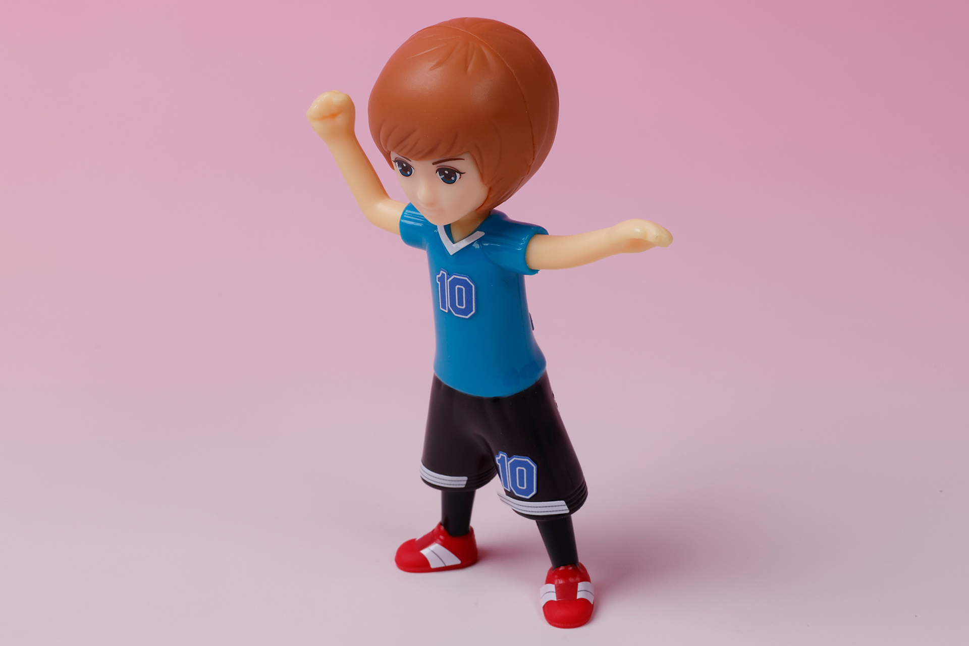 背番号や靴の模様はシールで再現している