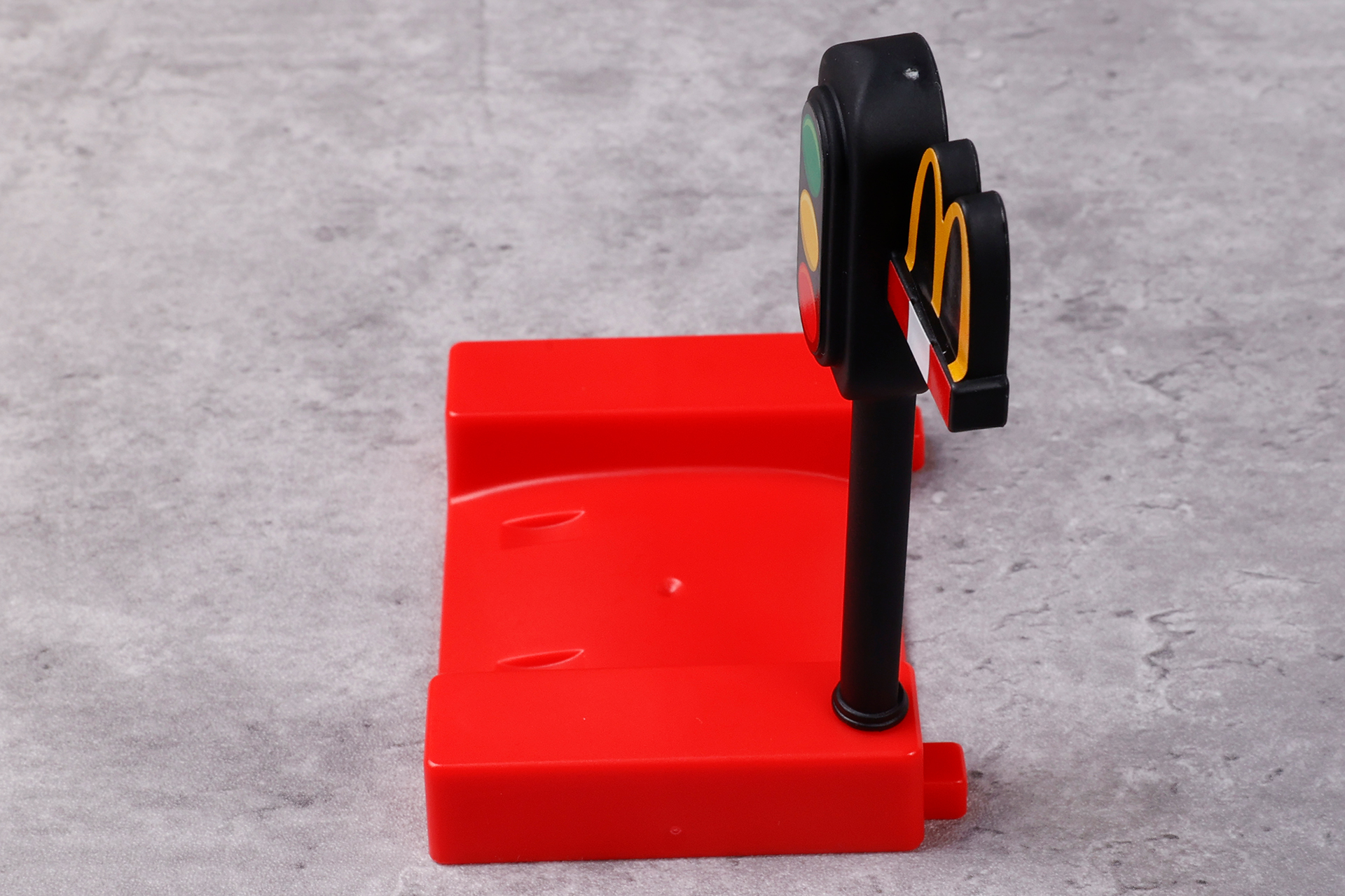 車両を一時停止させるための場所といった感じか