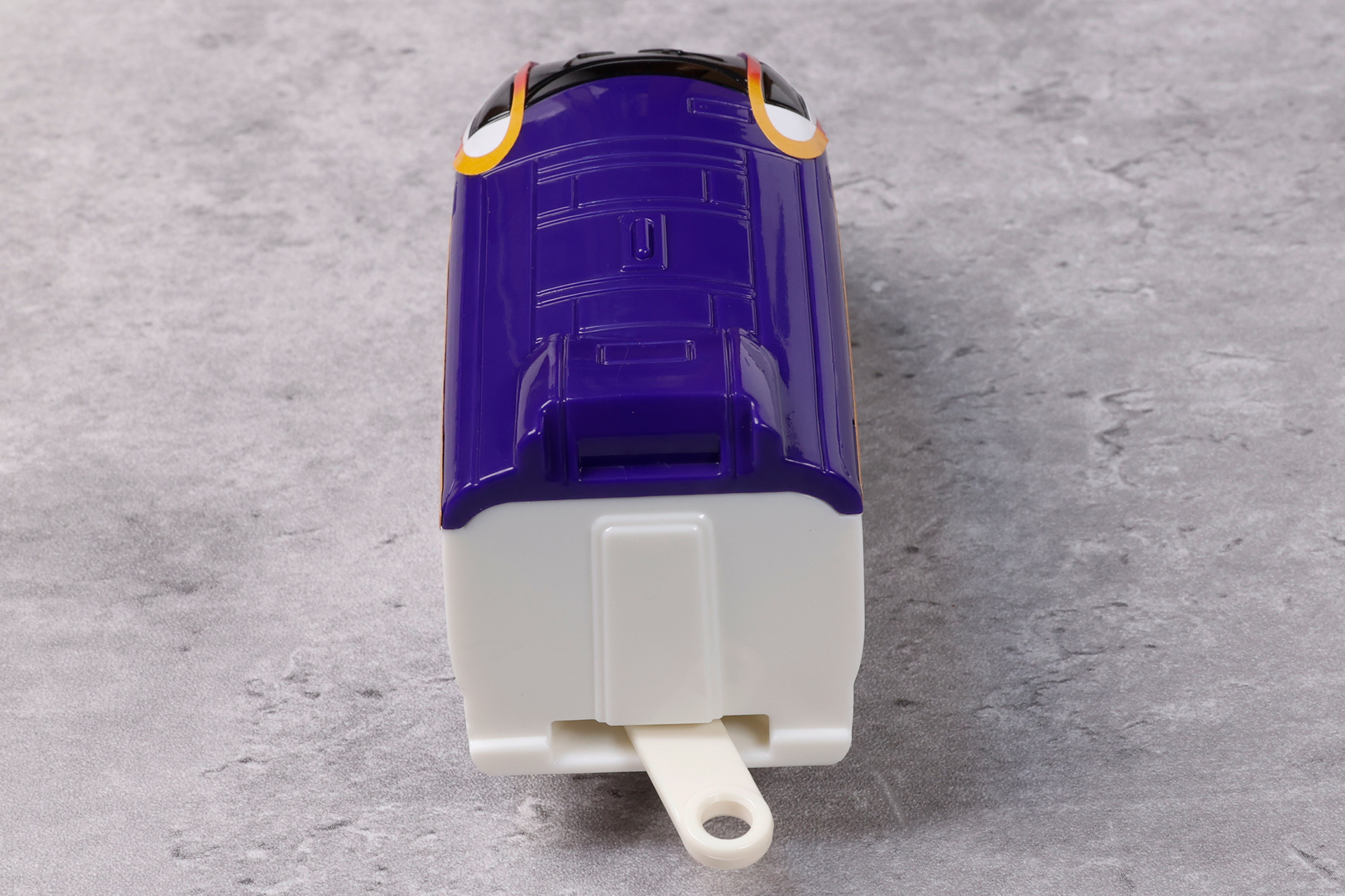 屋根側は一部盛り上がっている部分も再現されている