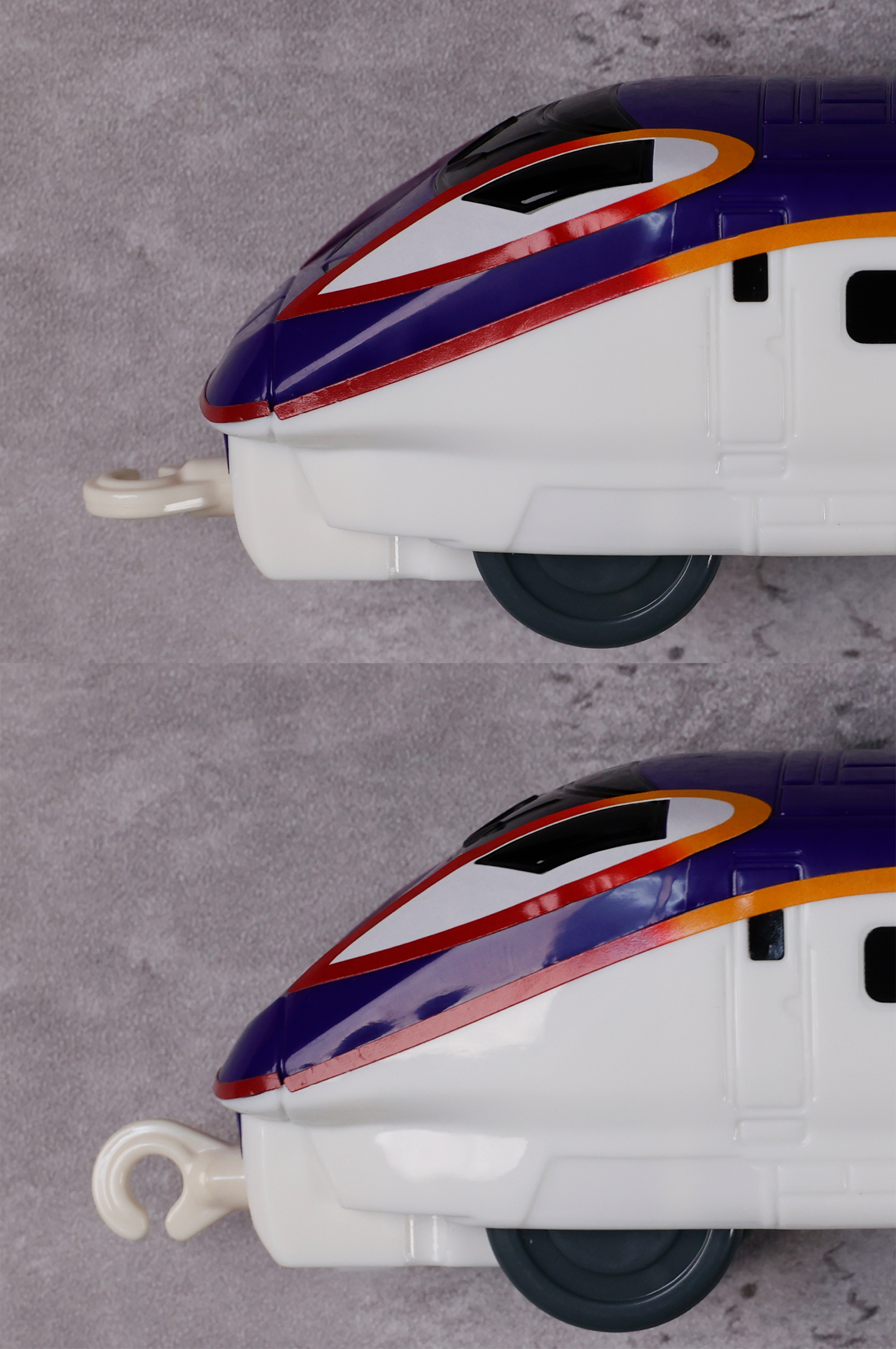 車両を連結して遊ぶときは、このように回転させて繋げよう