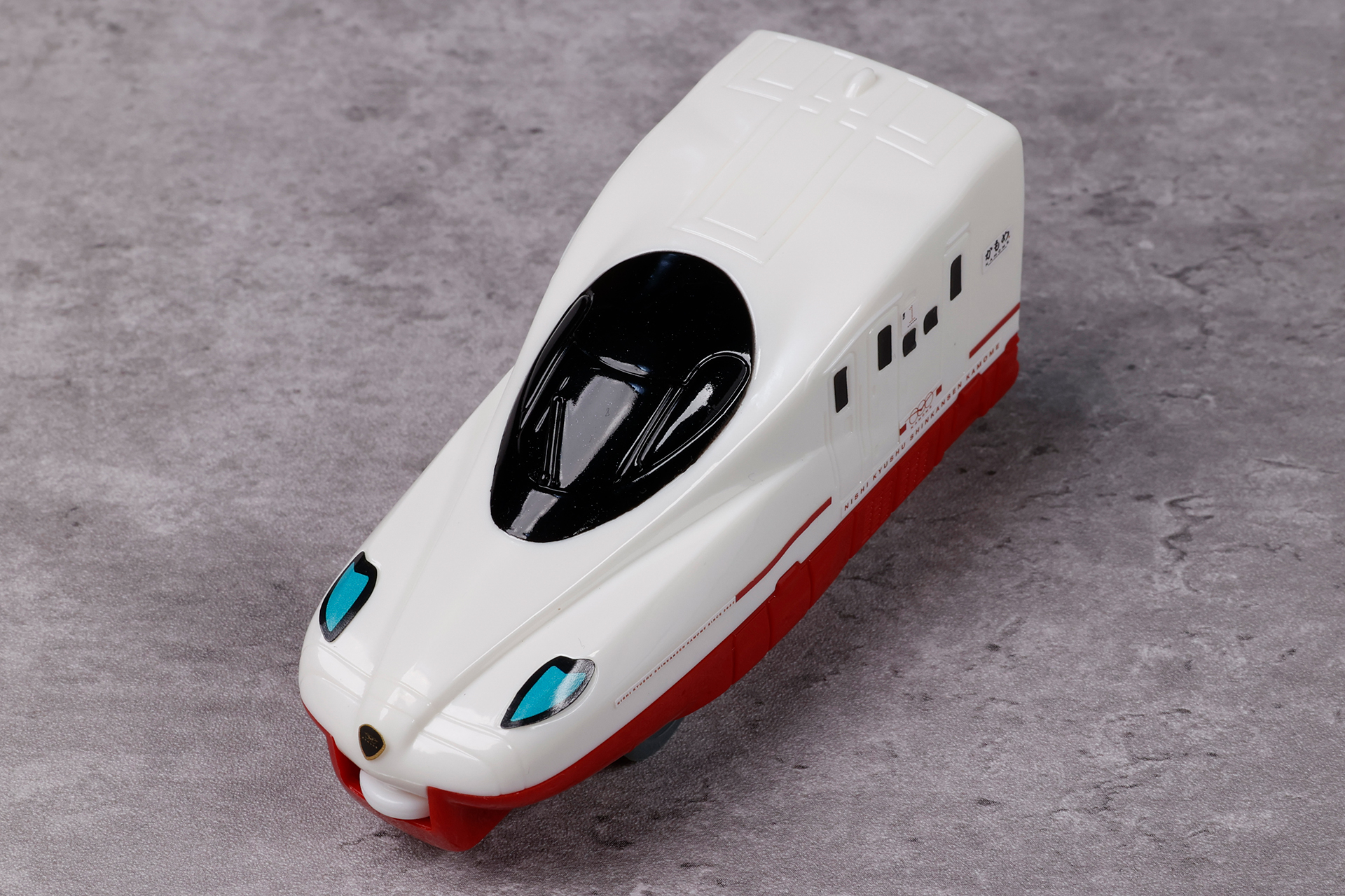 最新車両といったスタイルだが、愛着がわいてきそうなデザインだ