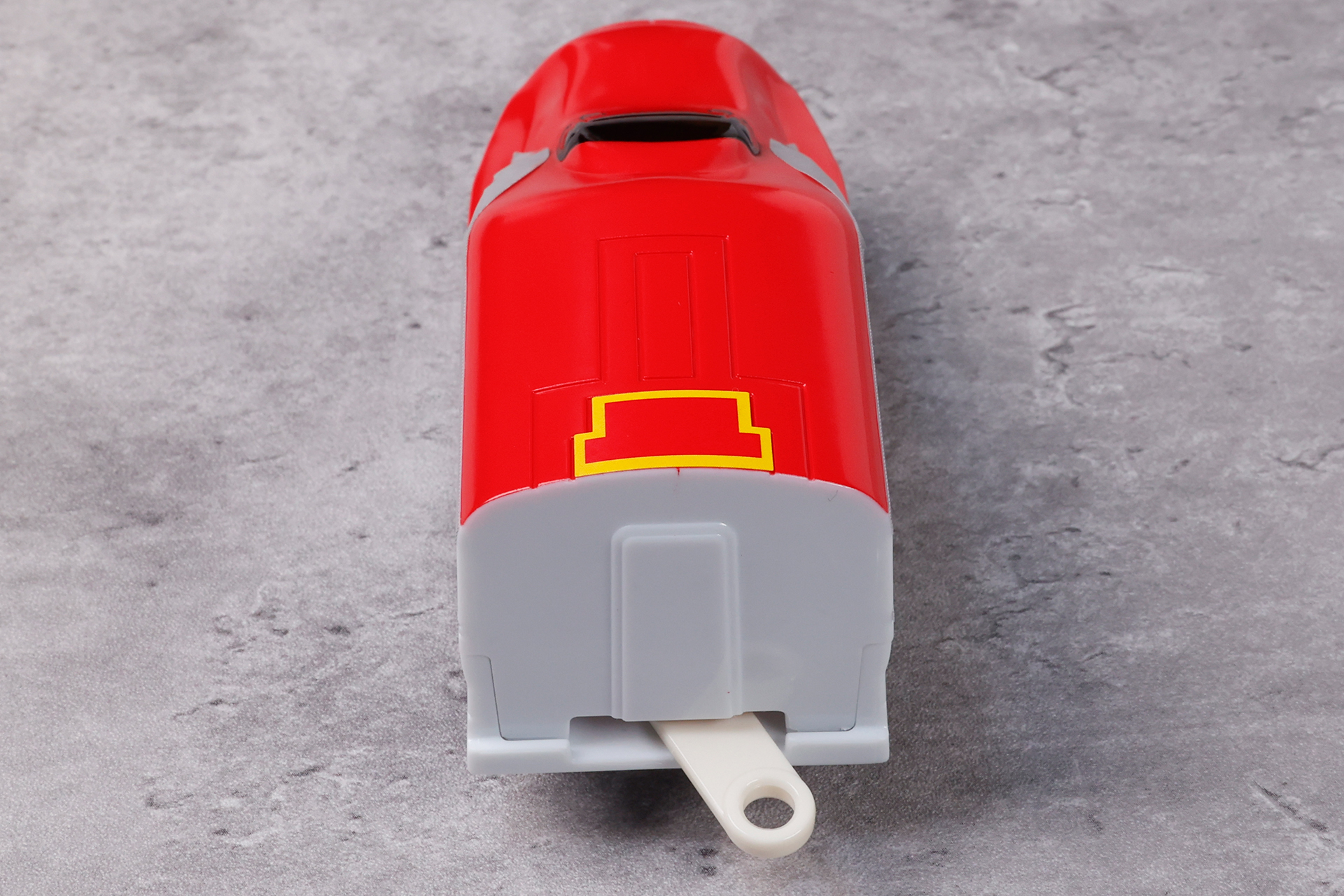 背面側は比較的スッキリとしている