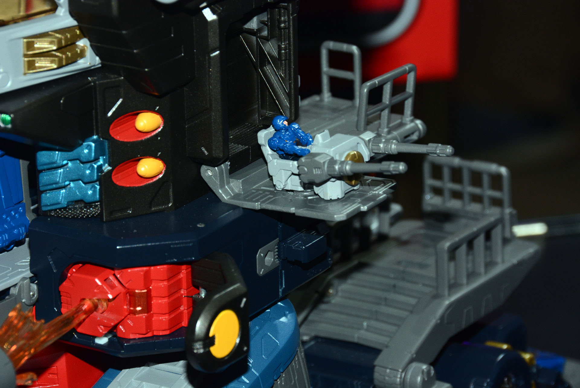 砲座にも隊員をセットできる