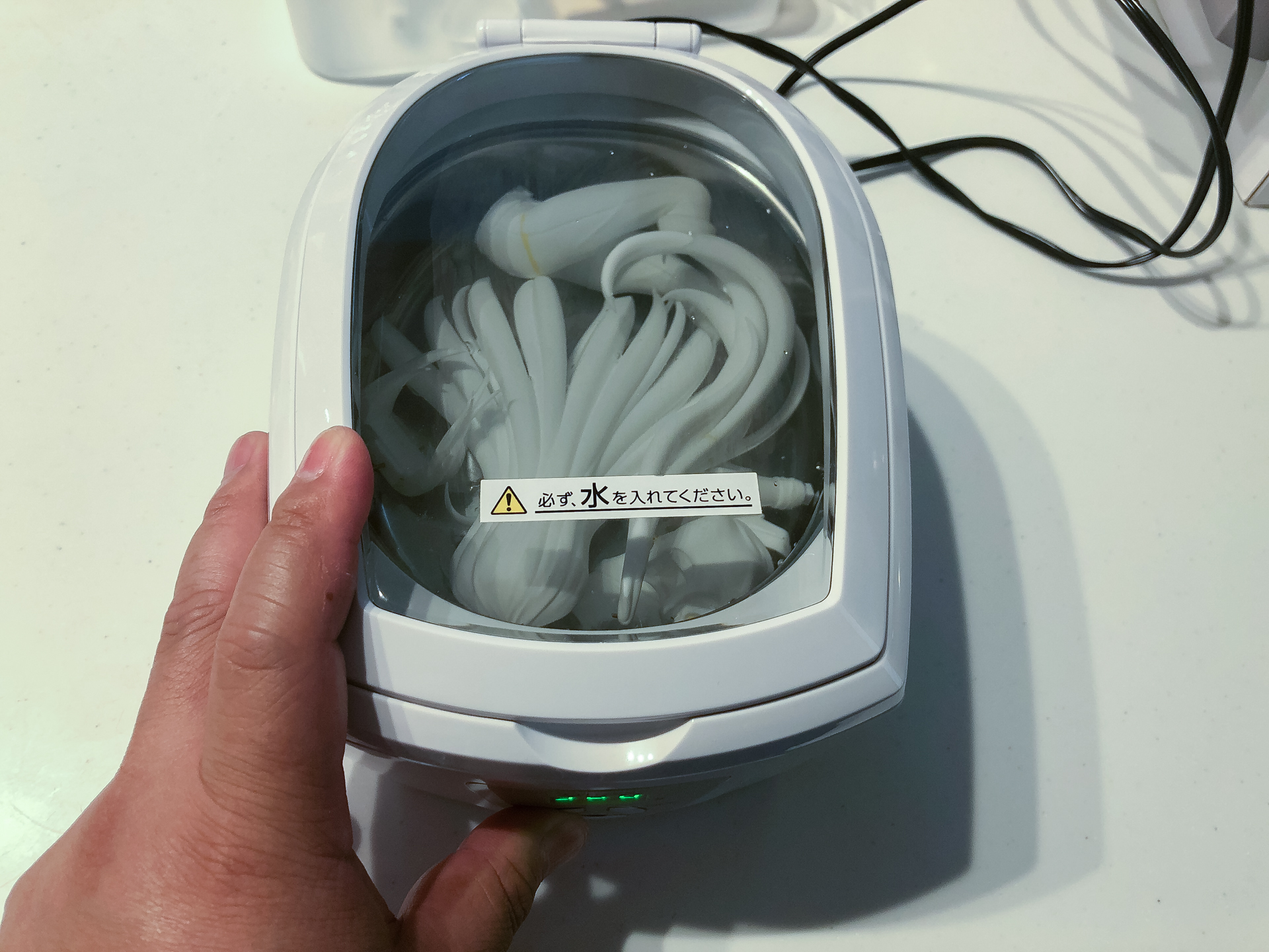 いつも洗浄に使用している超音波洗浄機。少しお値段はしますが買っておいて損はありません。