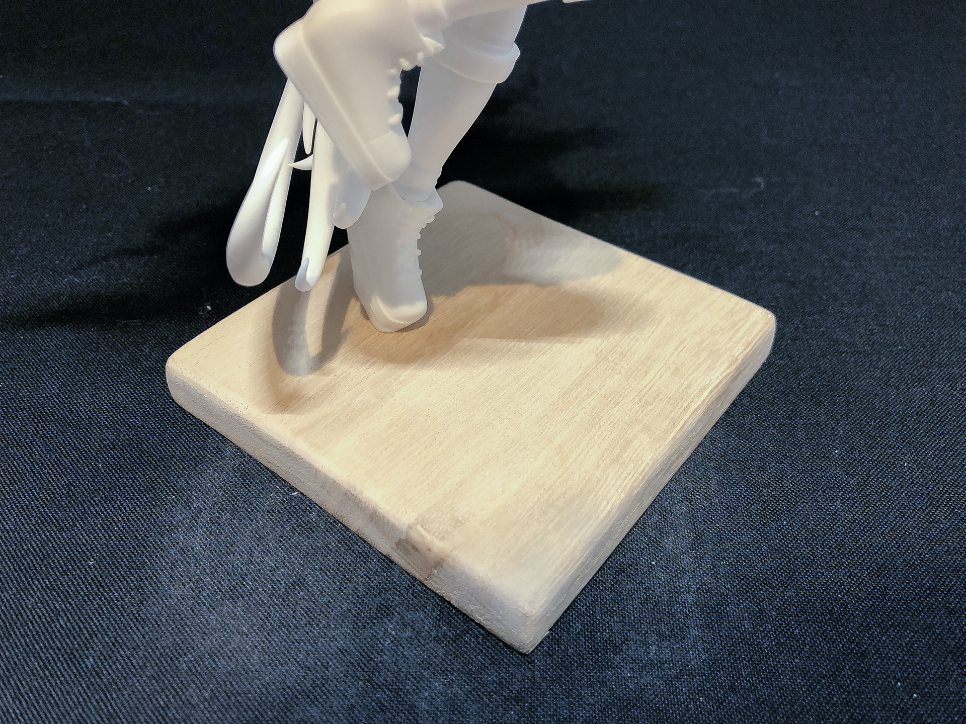 土台パーツのアップ。主張しすぎないようにシンプルに仕上げました。