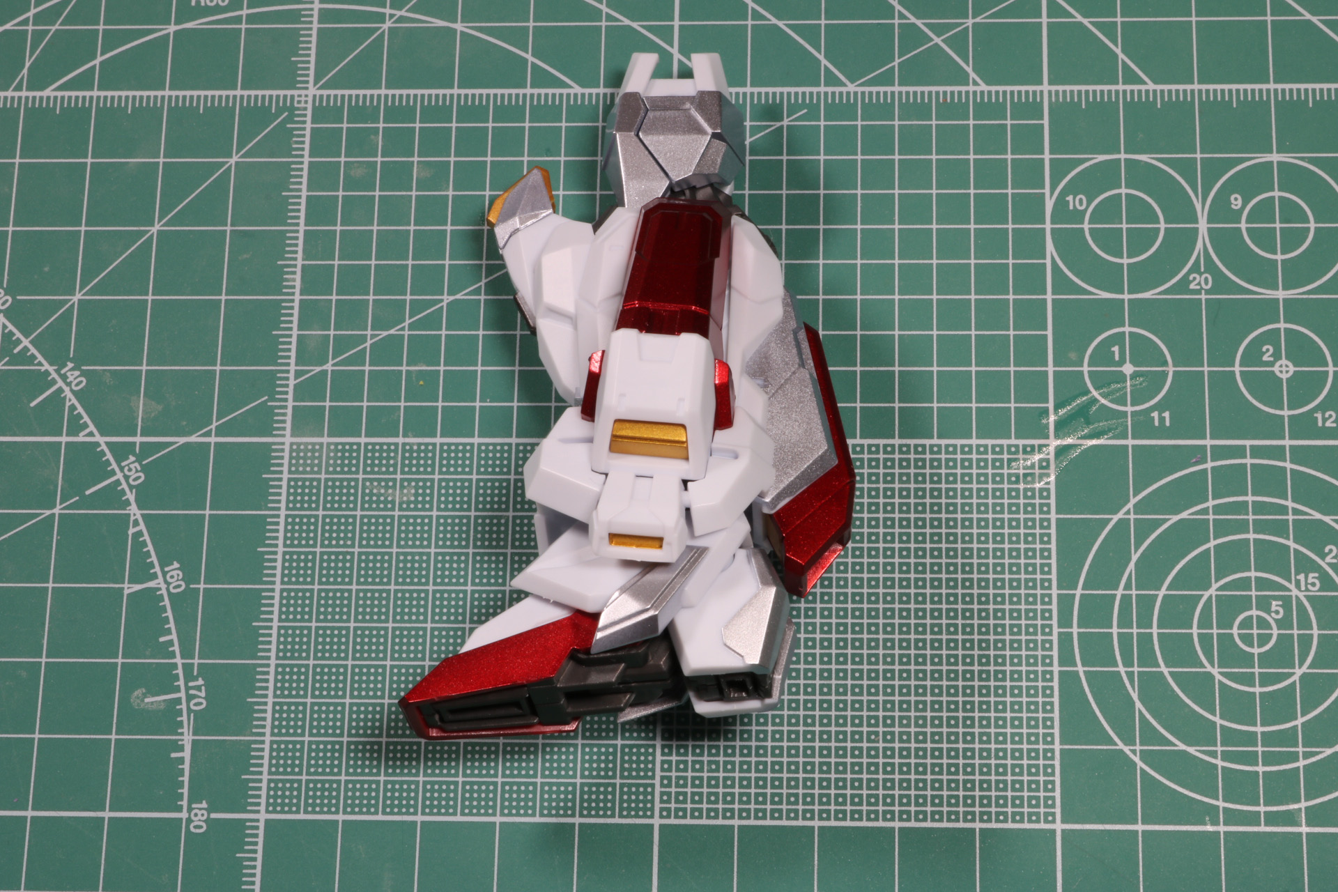 濃密なディテール表現が光る造形