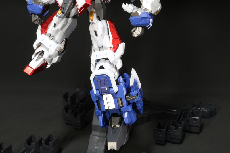 脚部の追加アーマー