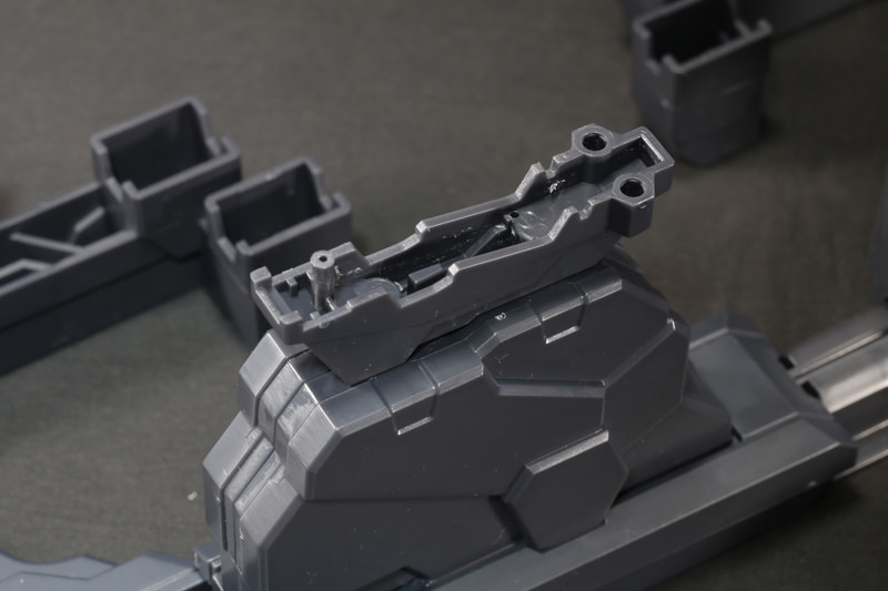 ドラゴンジェットを支える補助パーツ。台座はもちろん本体もしっかり保持