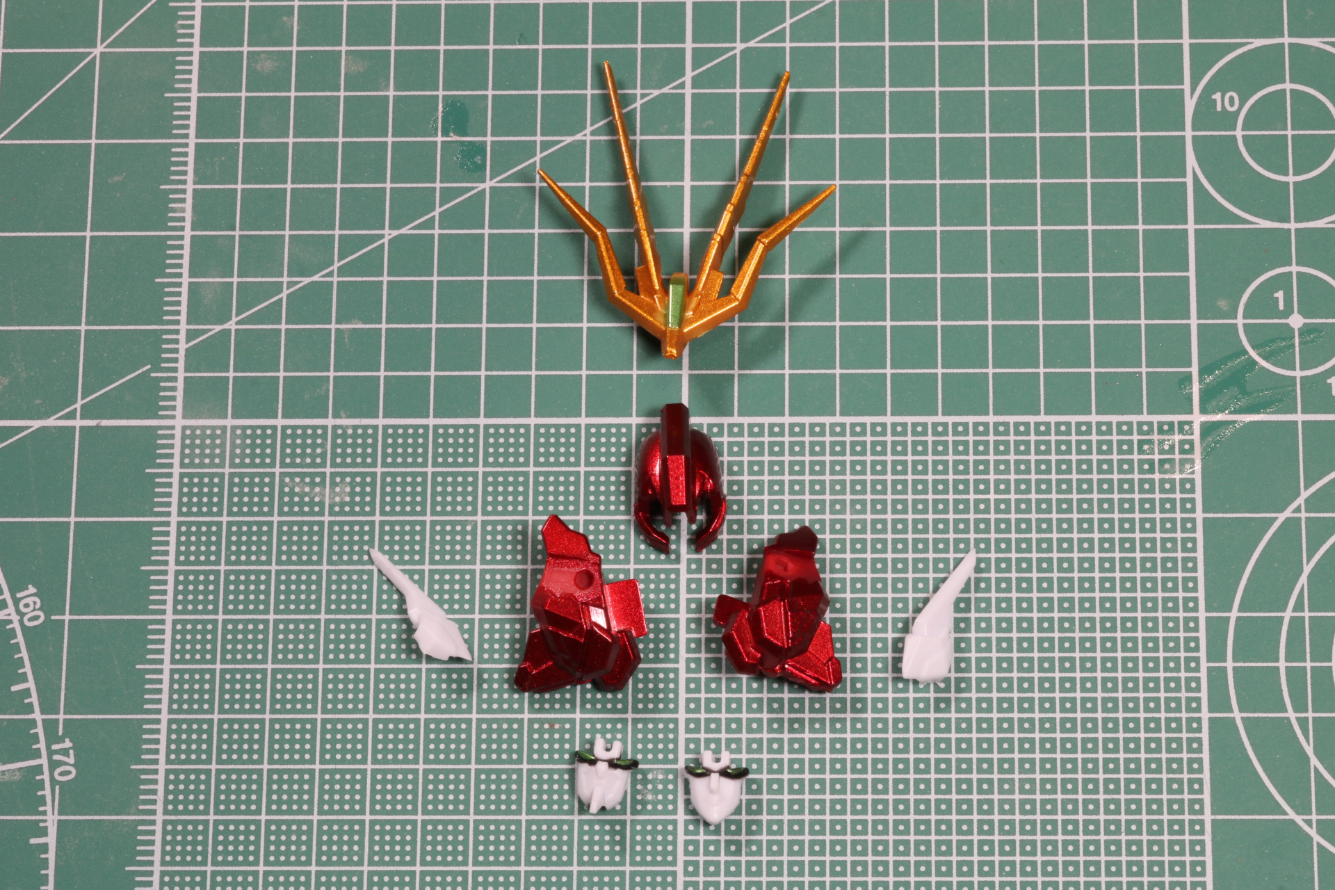 フェイスパーツは差し替えが可能