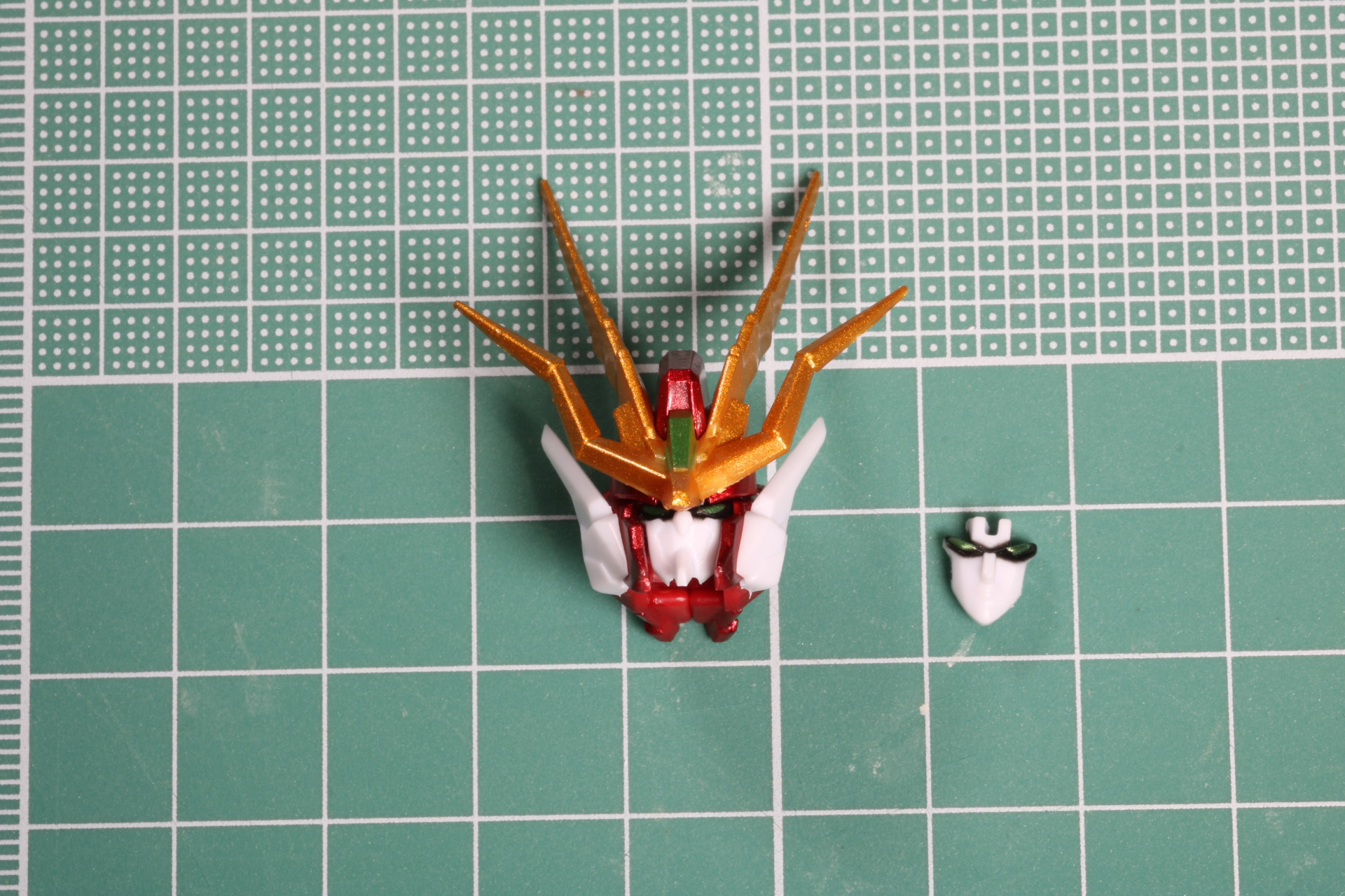 フェイスパーツは差し替えが可能