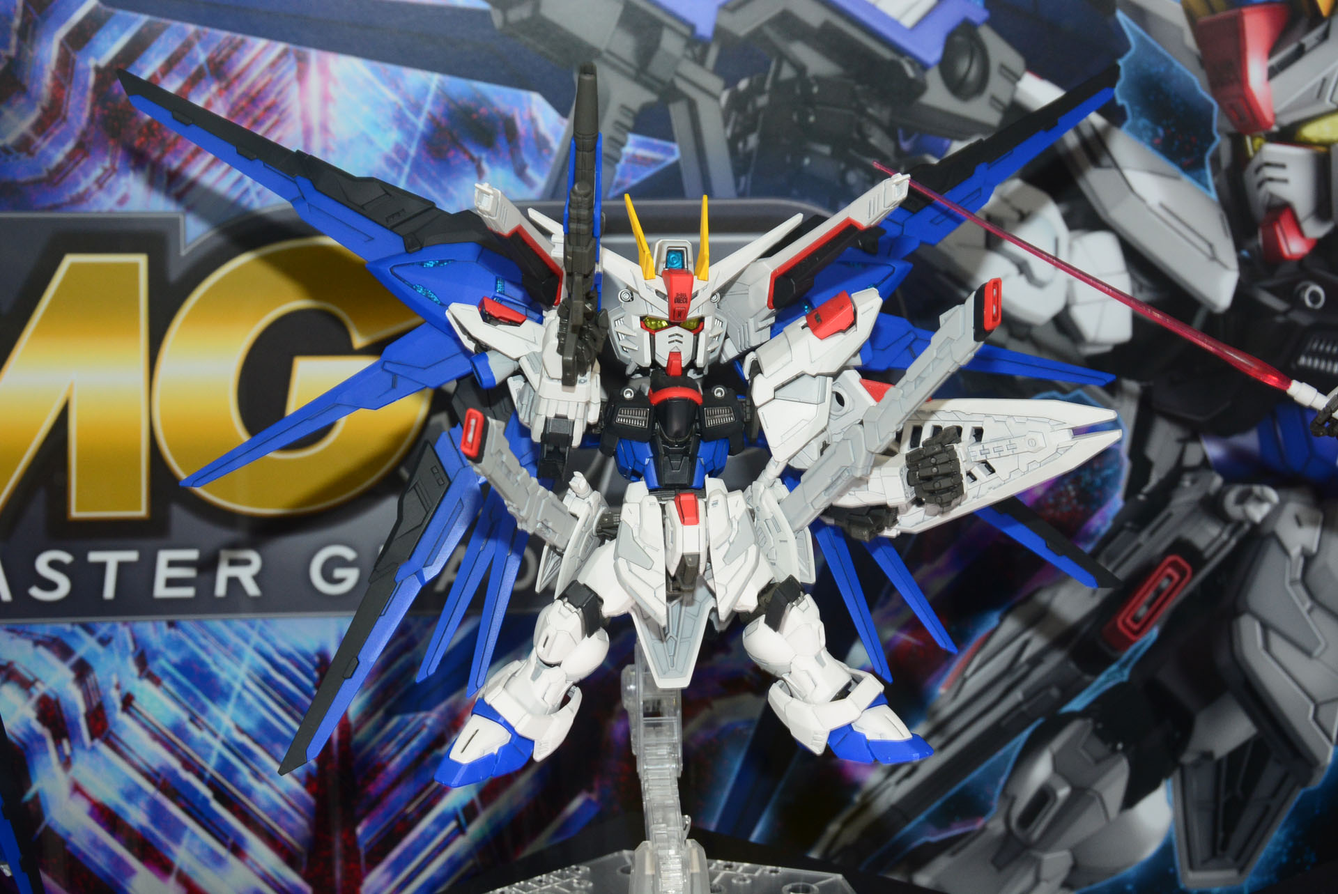 ハイマットフルバースト。フリーダムと言えばこのポーズだ