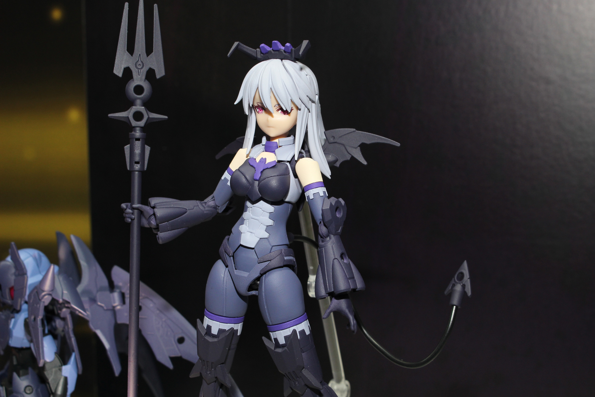 魔族のようなデザインが印象的なシスター。リシェッタのライバルのイメージで、背が少し高いらしい