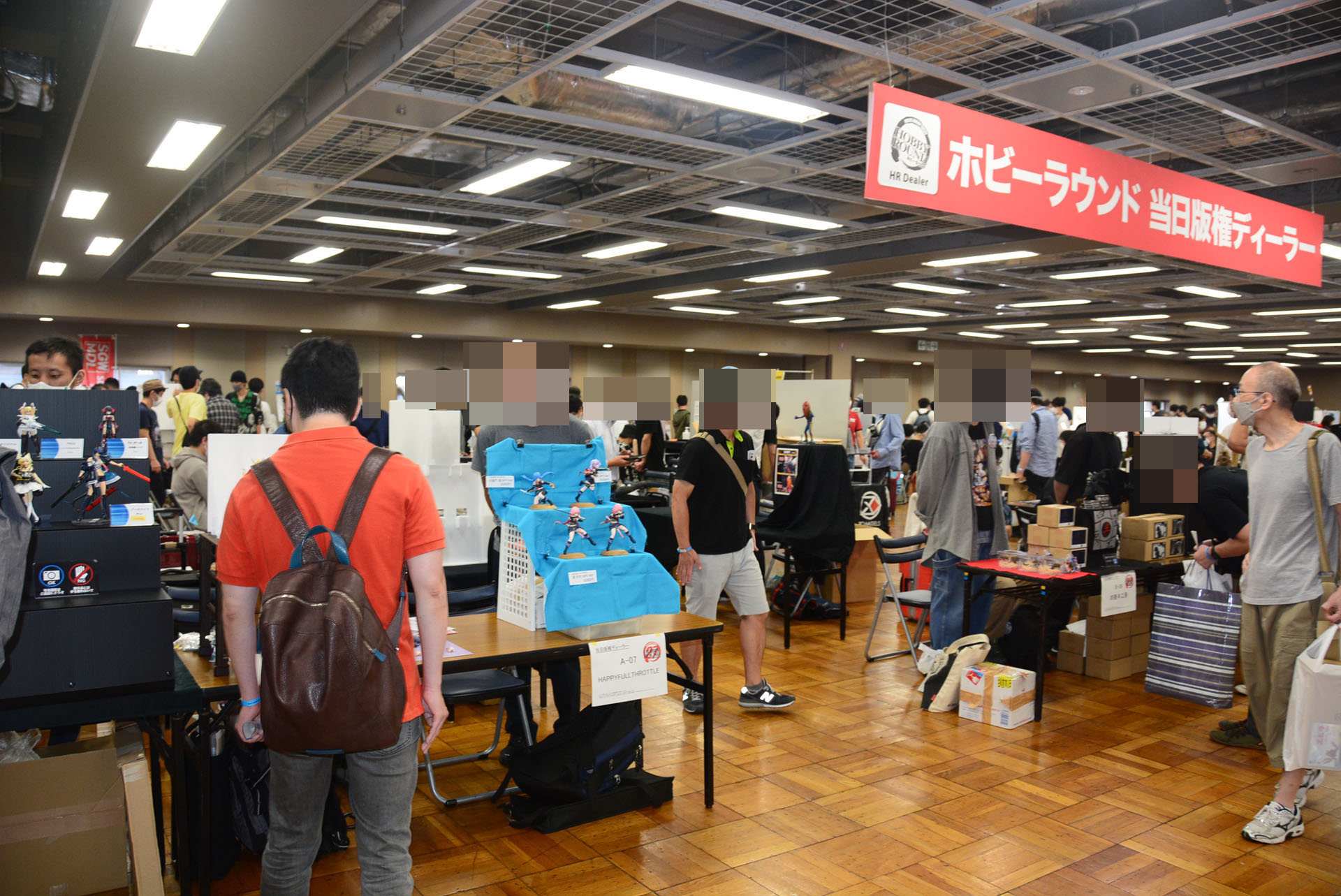 こちらは当日版権ディーラー。こだわりのガレージキットの販売のほか、ツールメーカーの出展販売なども行われている