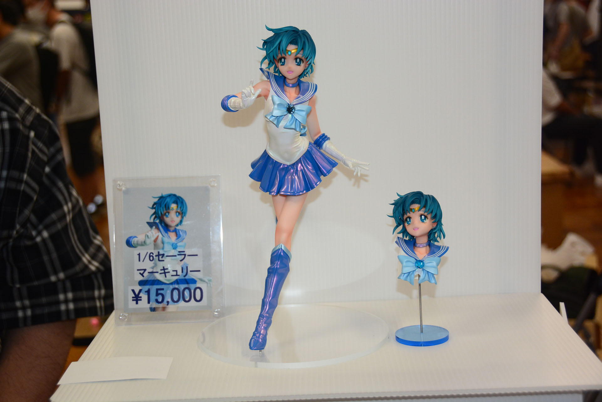 こちらは当日版権ディーラー。こだわりのガレージキットの販売のほか、ツールメーカーの出展販売なども行われている