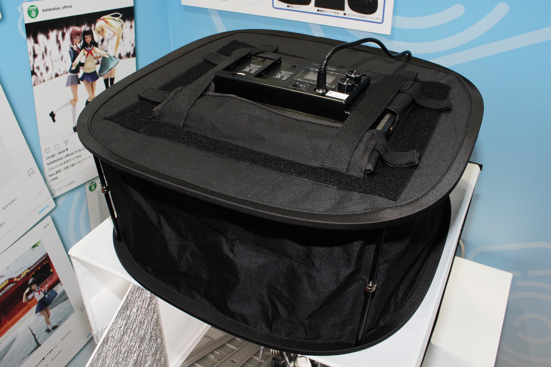 LEDライトを内蔵したデフューザー。ボックスの上に載せる