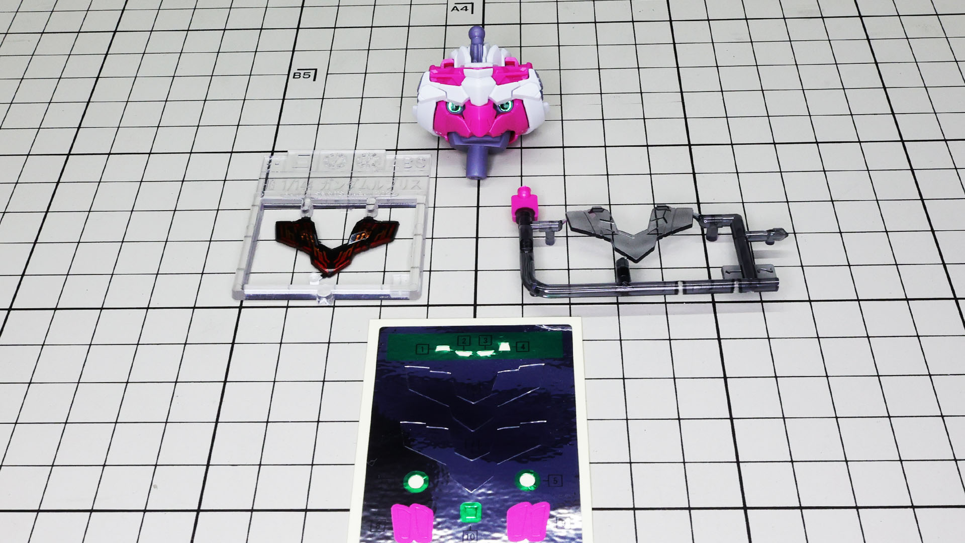 クリアーの方には2種類のシールから選んで裏から貼りこみます